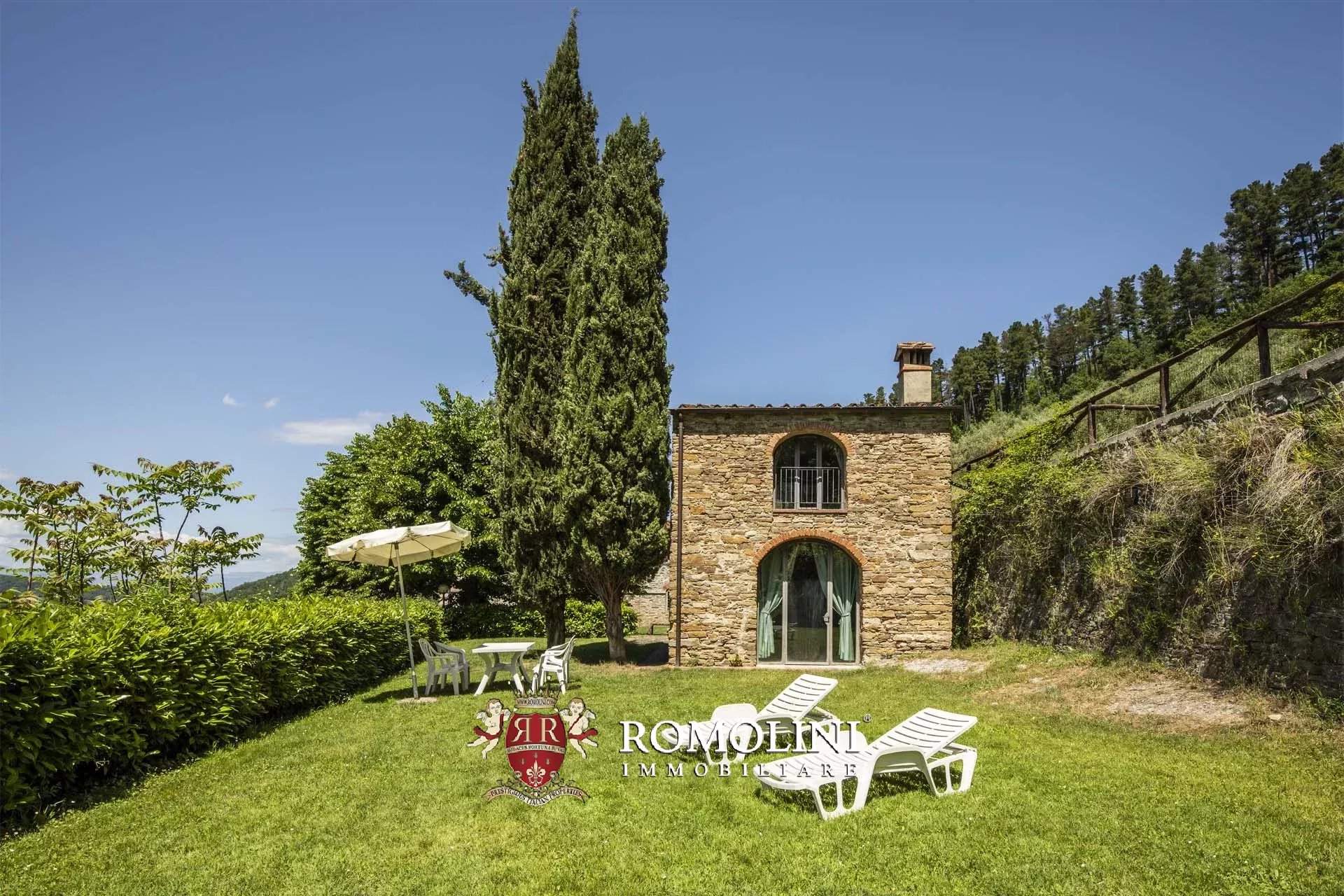 34 Bedroom Vineyard's Image 10