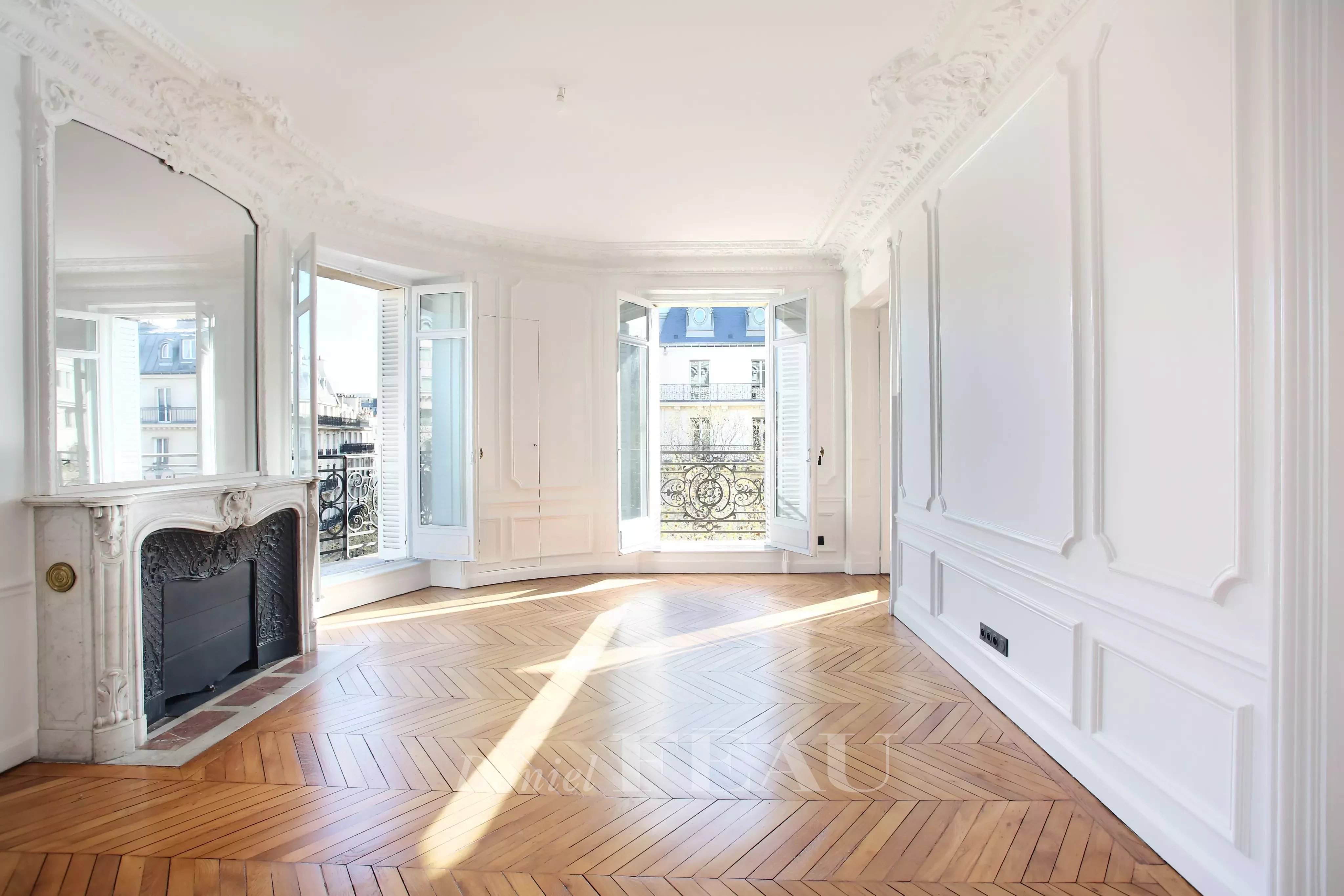 Location Appartement Paris 8ème