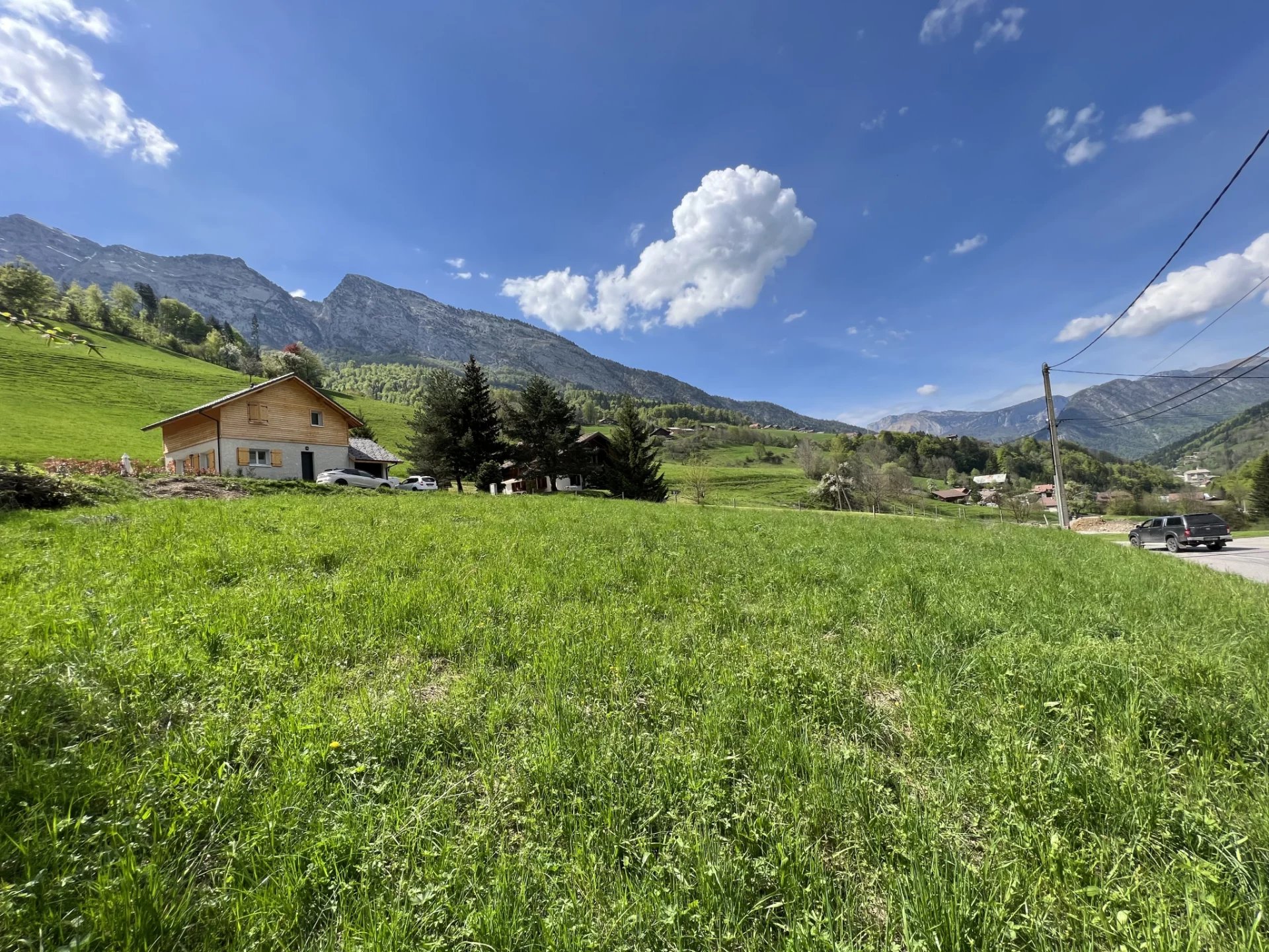 Terrain de 1044 m2 à acheter aux Clefs (74) 3 km de  Thones