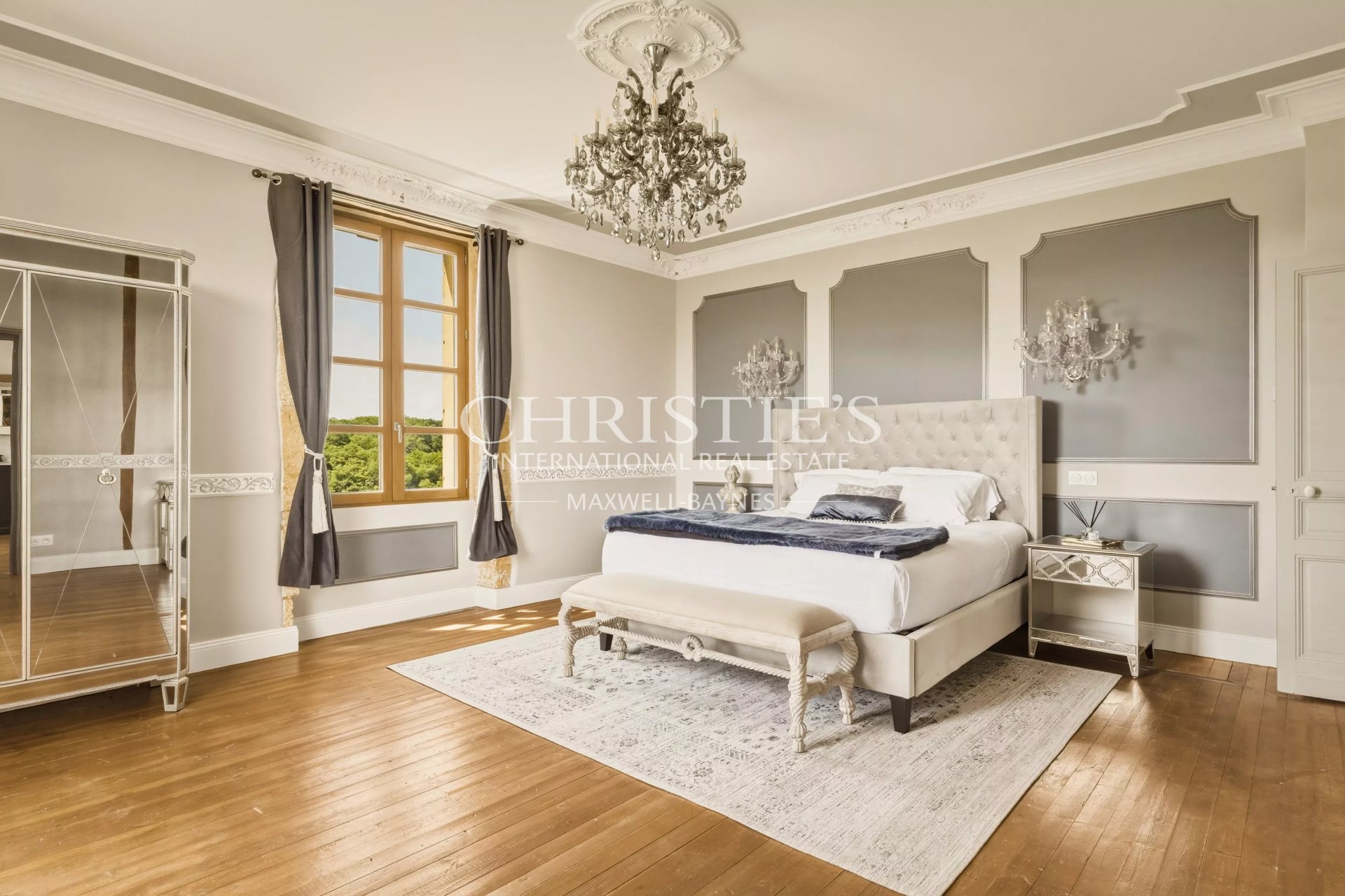 11 Bedroom Chateau's Image 35