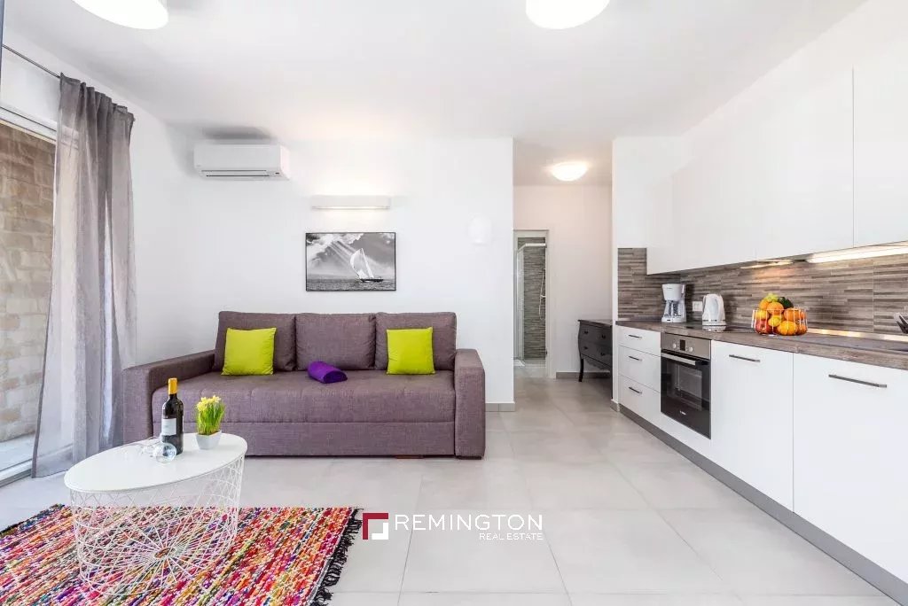 7 Bedroom Villa/Townhouse's Image 21