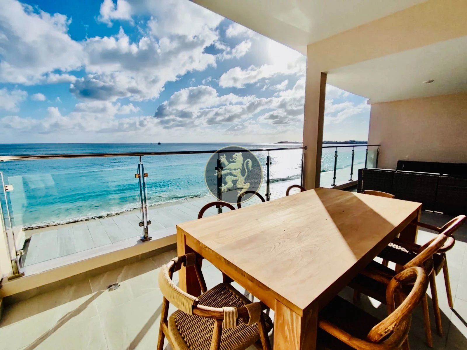Agence immobilière de Lion Crest Realty
