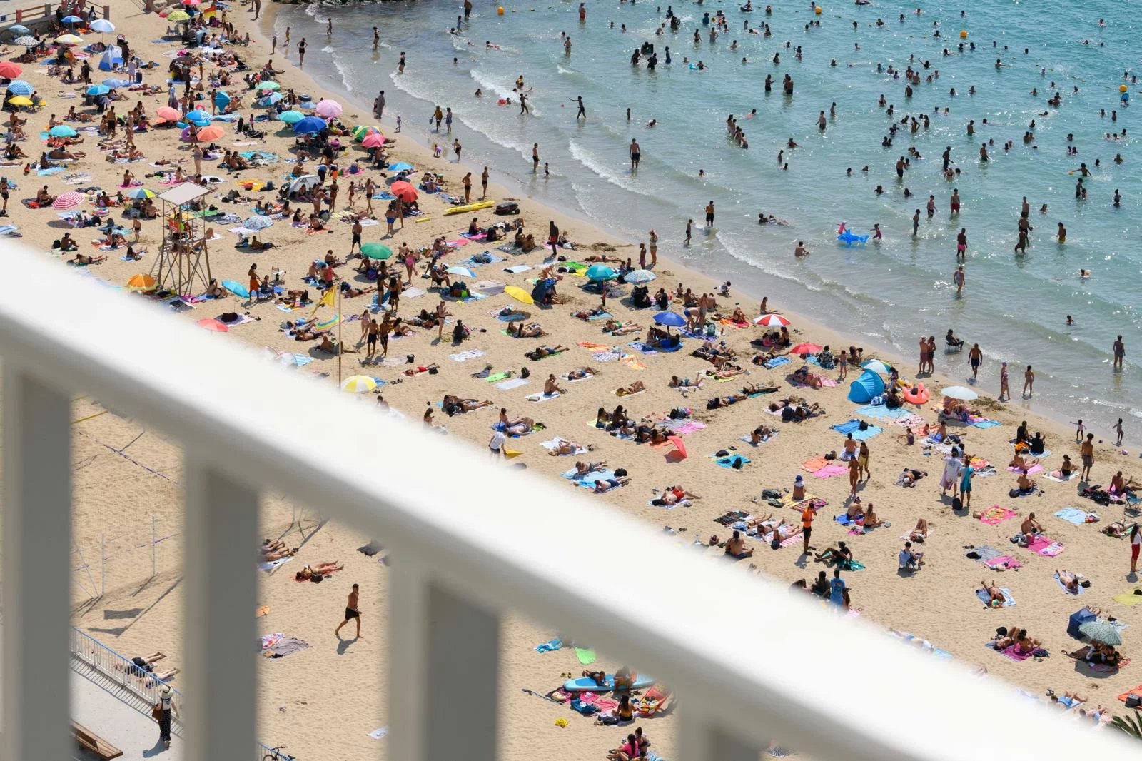 T3 EXTERIEUR ET VUE MER PANORAMIQUE CATALANS BORD DE MER PLAGE 13007 