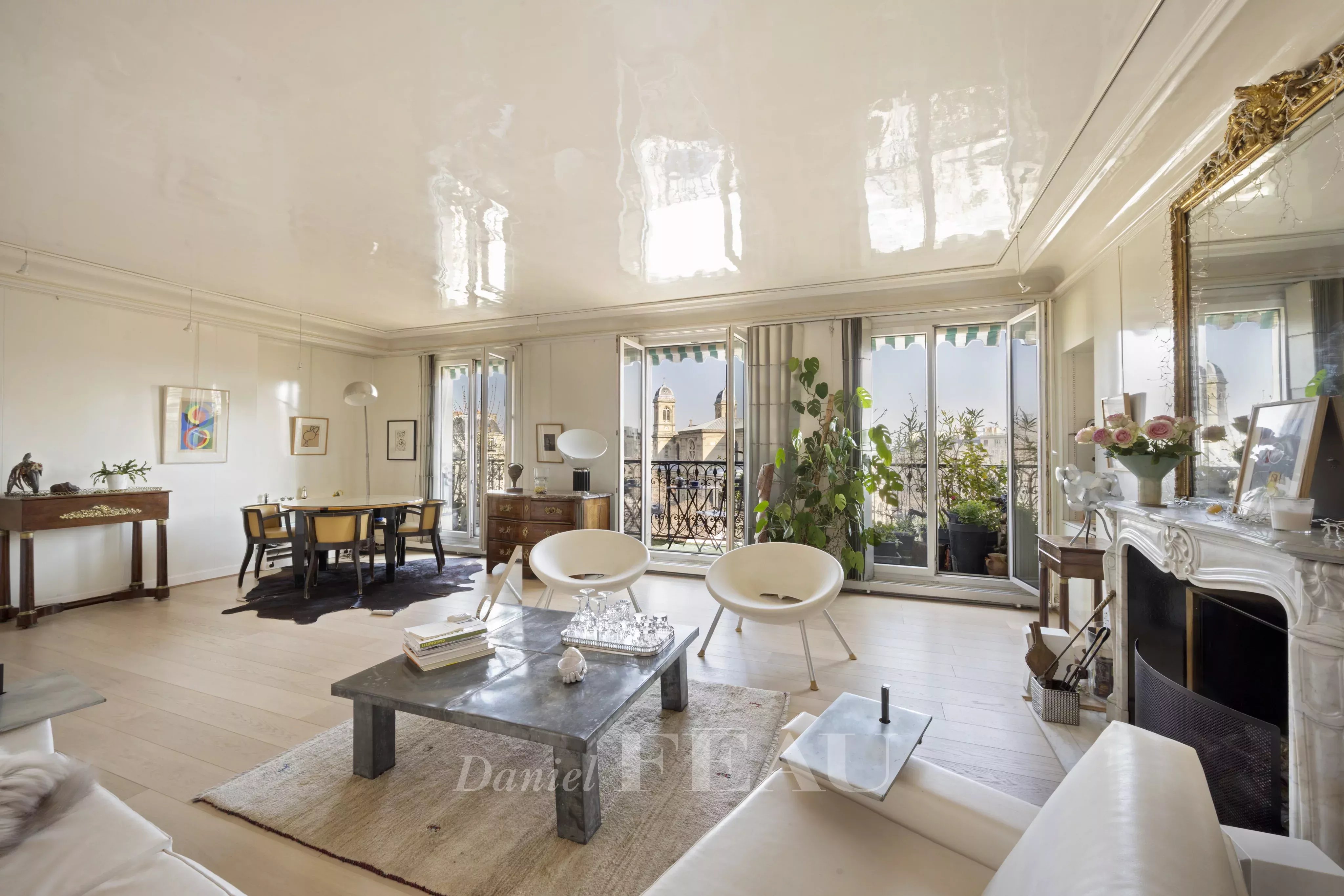 Sale Apartment Paris 7th