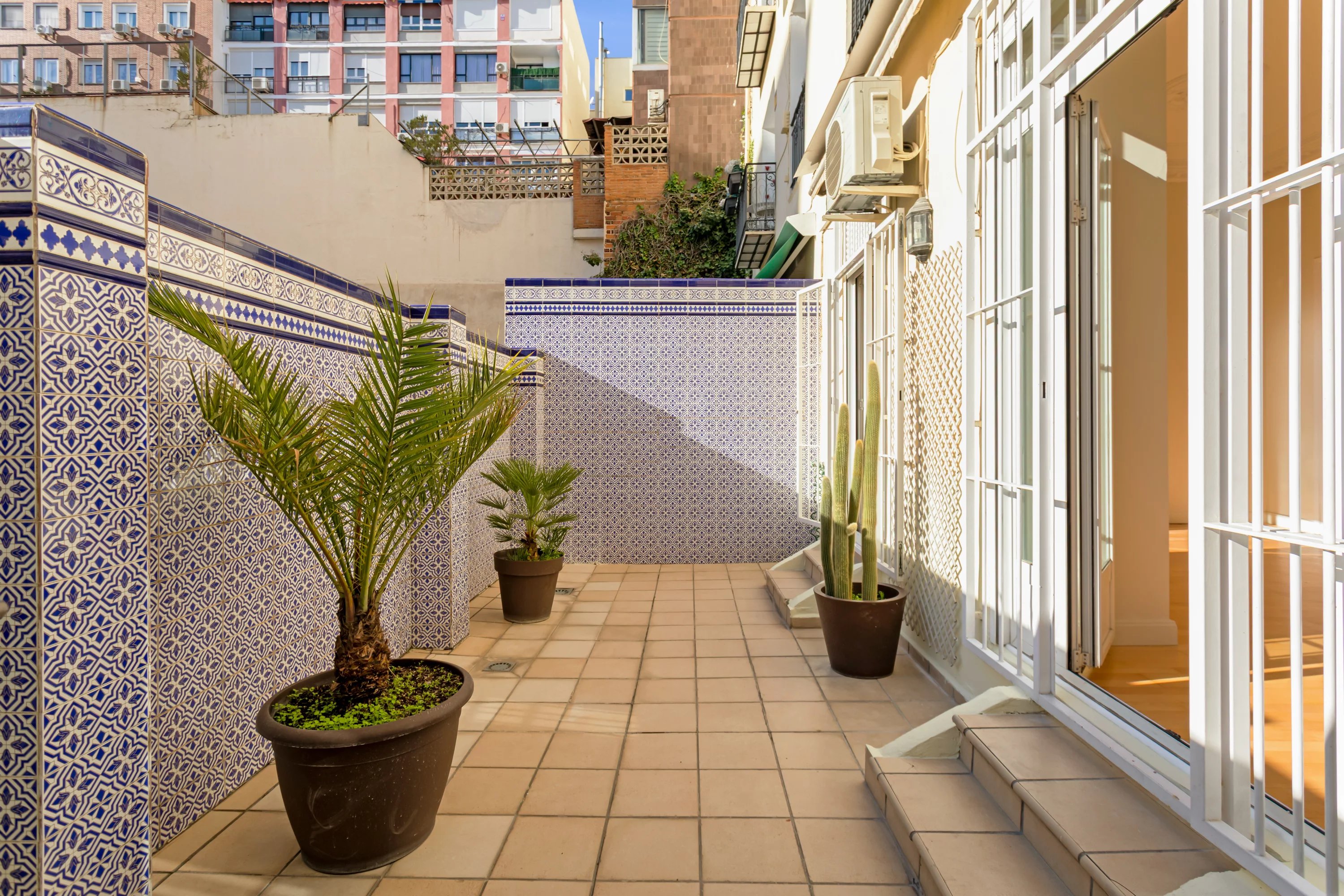 Classic charm and a private garden in a unique residence