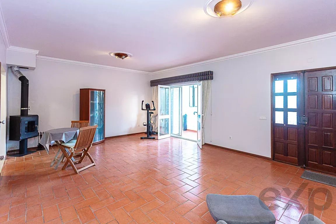 Three-bedroom house with potential for rental income – Gambelas, Montenegro 86834316 image 5