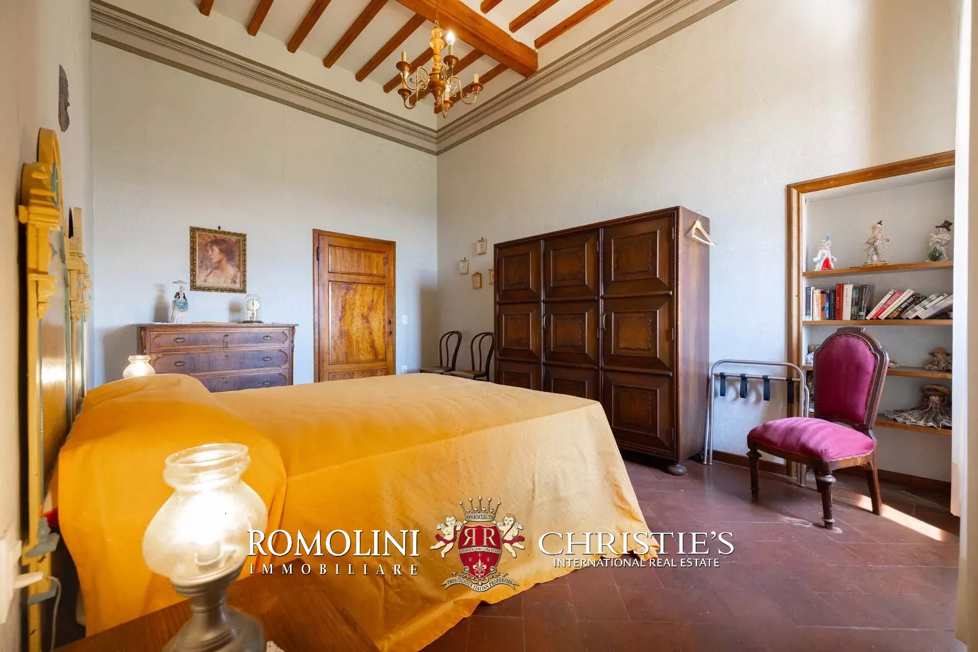 30 Bedroom Vineyard's Image 46