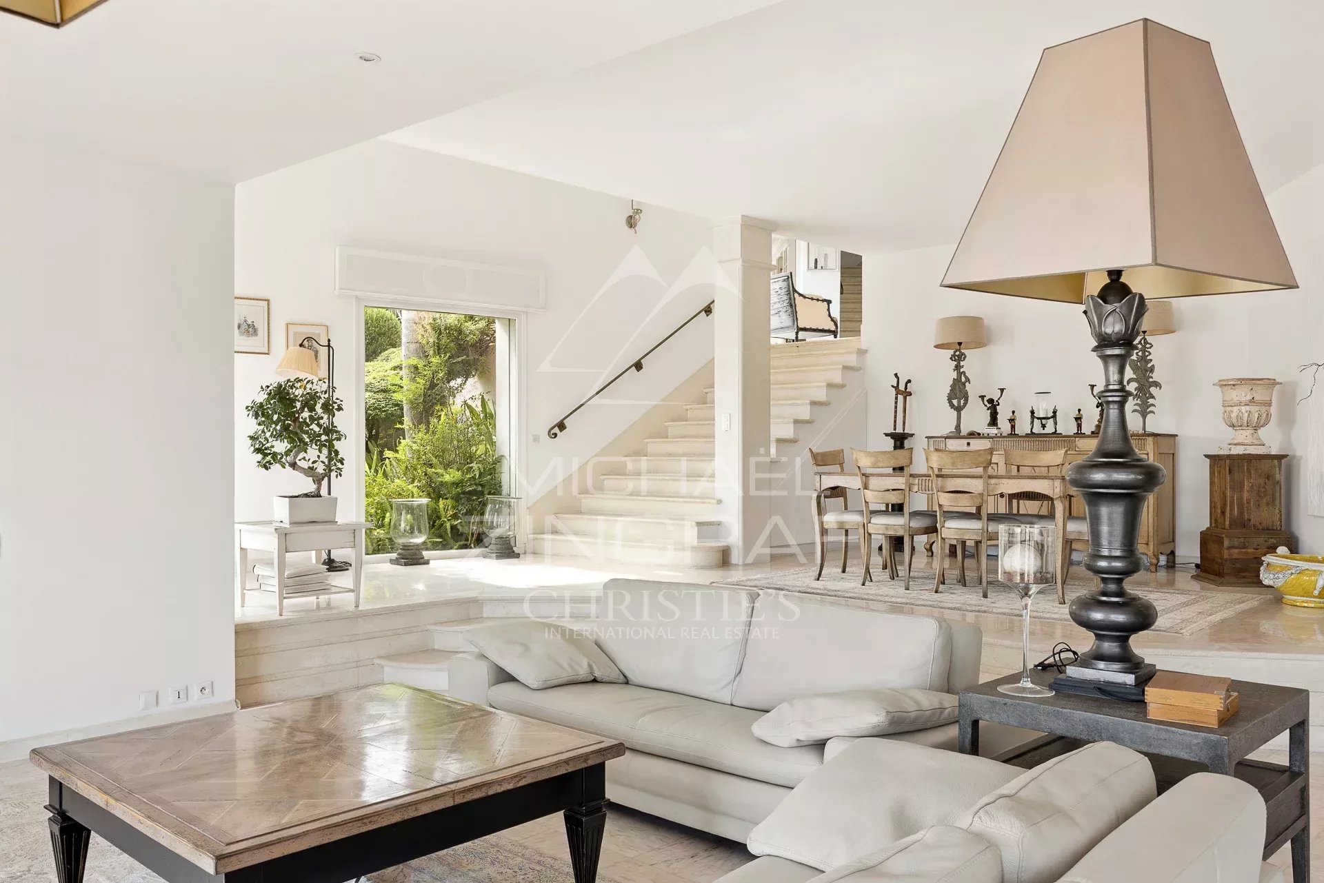 6 Bedroom Villa/Townhouse's Image 5