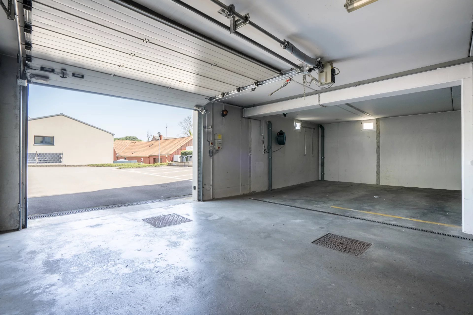 Apartamento luminoso no último andar com garagem privativa