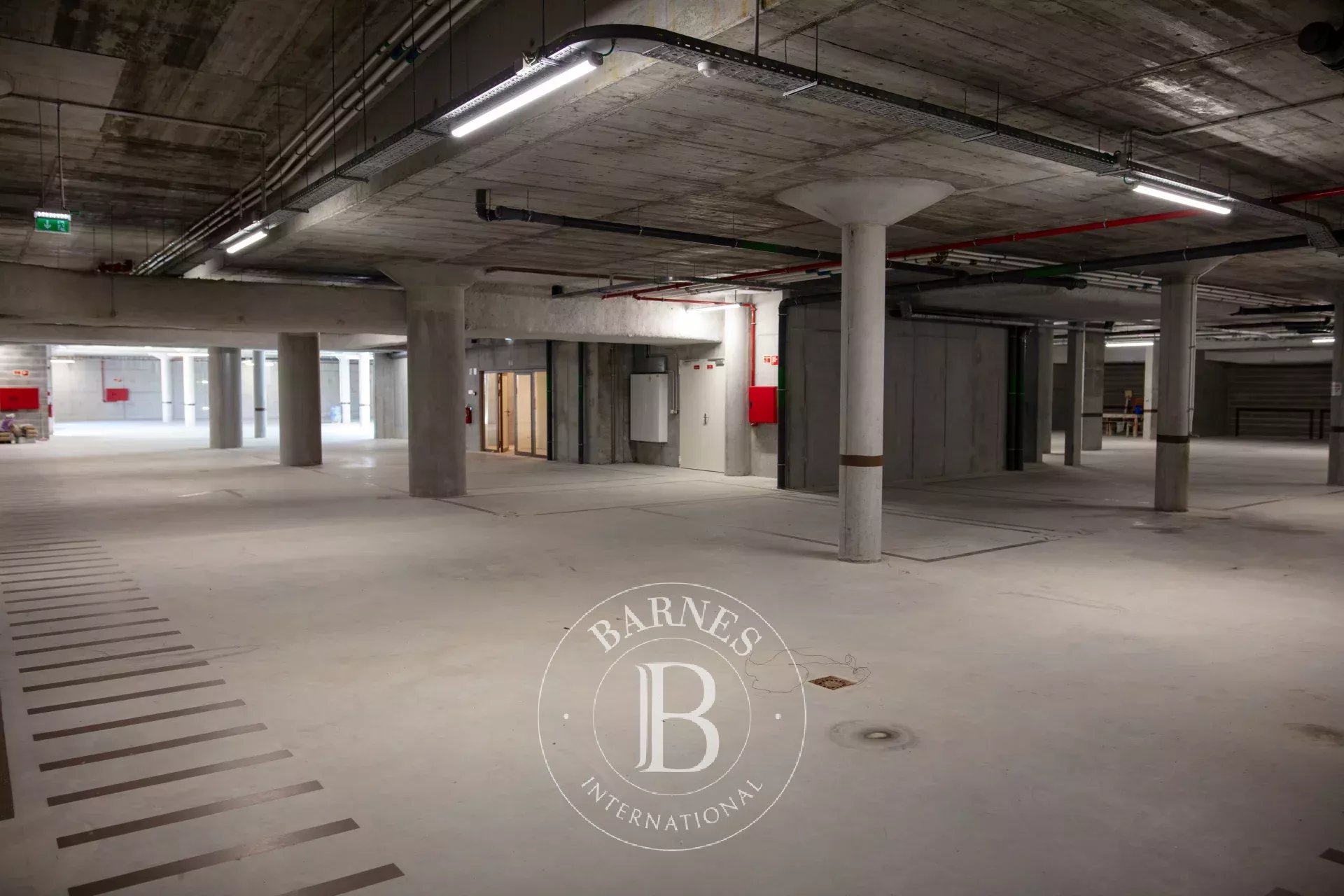 Terraço e vista de rio e de mar