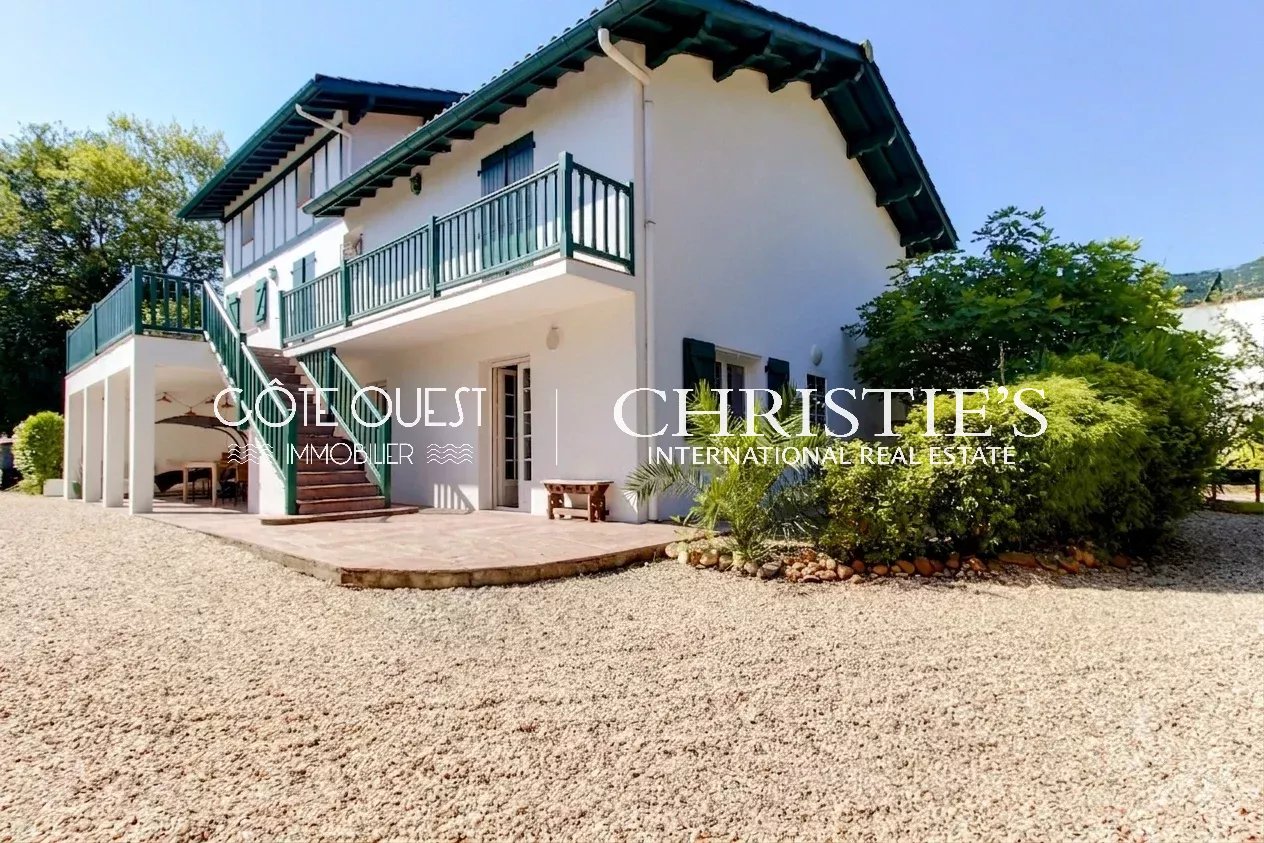 À vente Larressore - Propriété de 235 m²