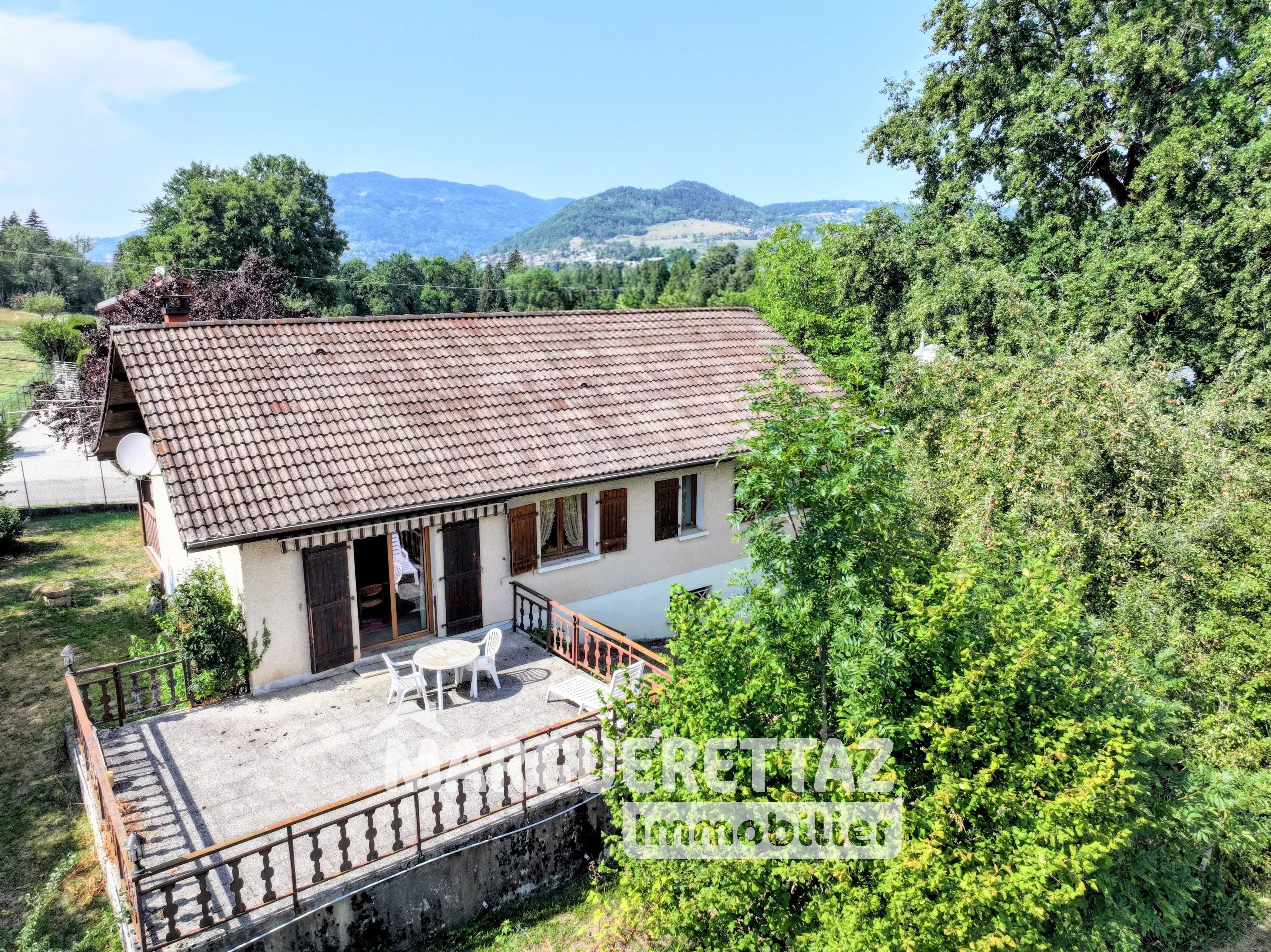 Maison 4 pièces au calme à Peillonnex