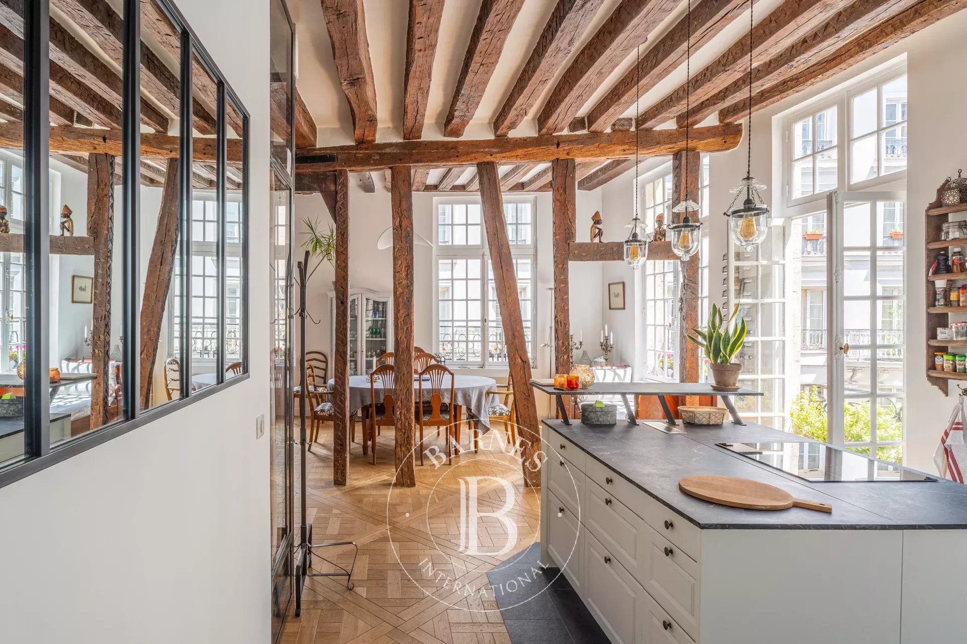 Daire Paris 4ème - picture 8