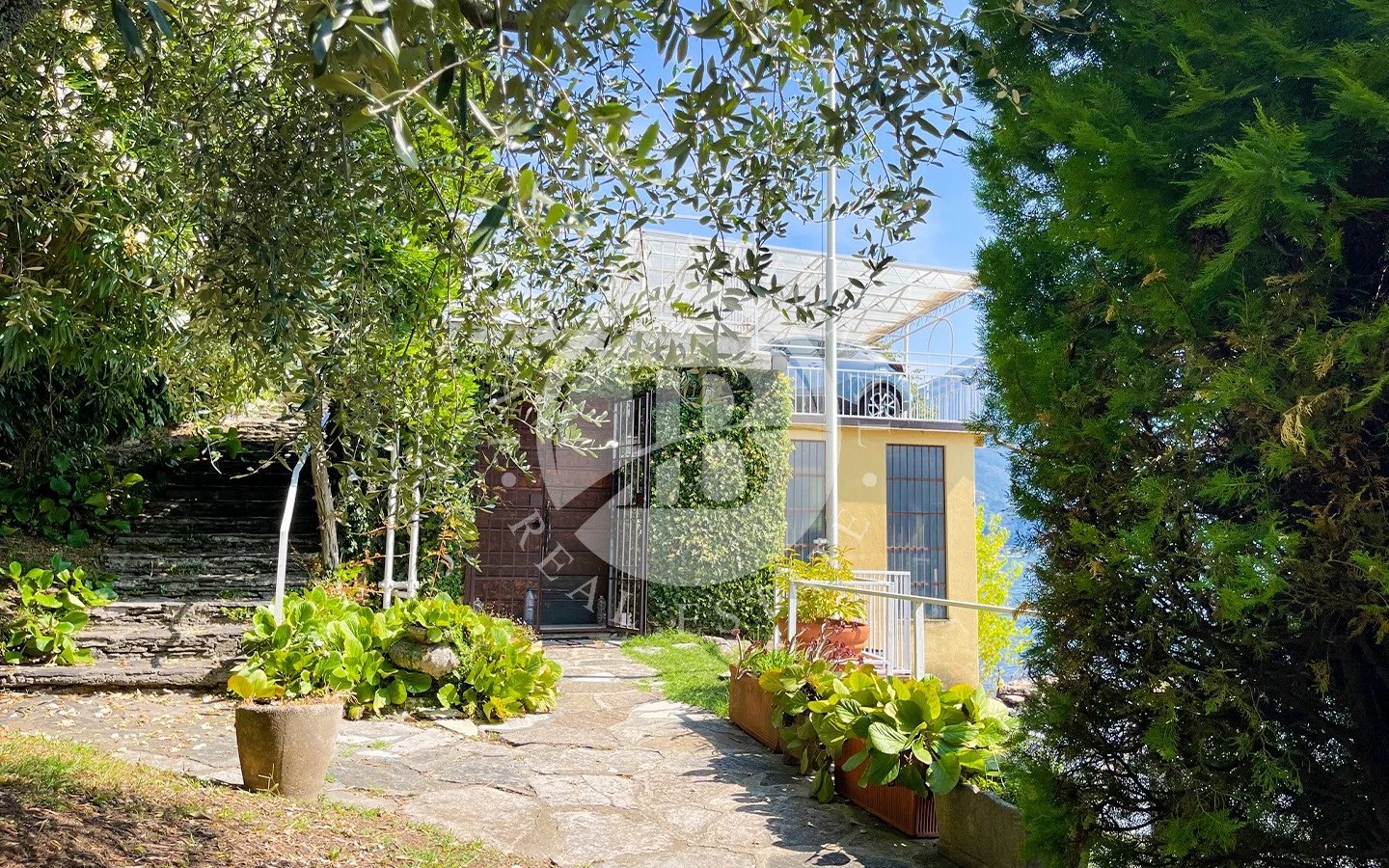 Villa in San Siro - Image 2