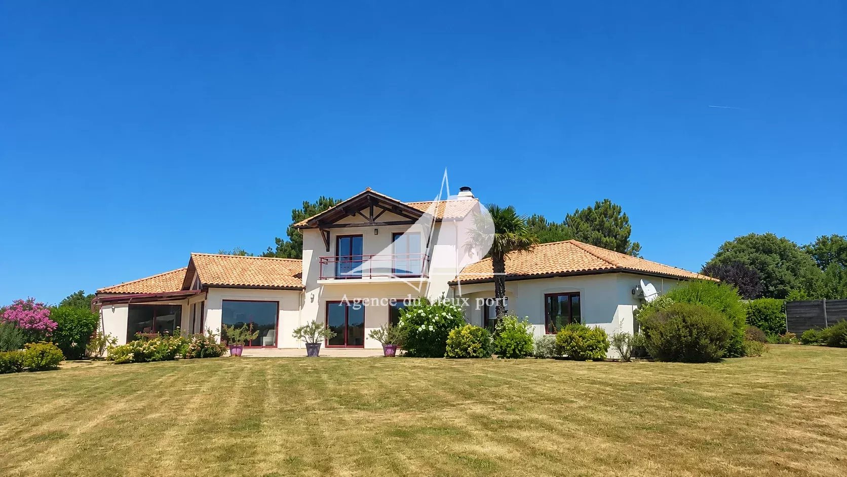 Agence immobilière de 