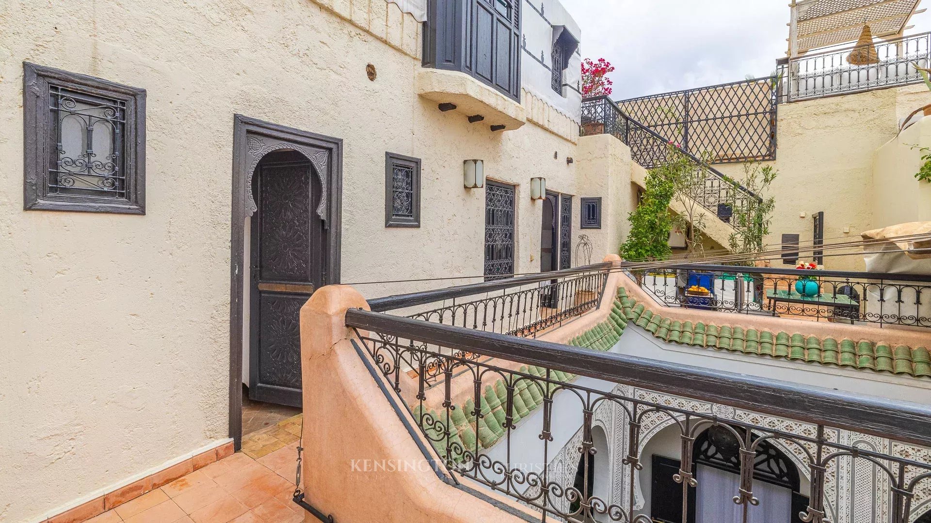 9 Bedroom Villa/Townhouse's Image 30