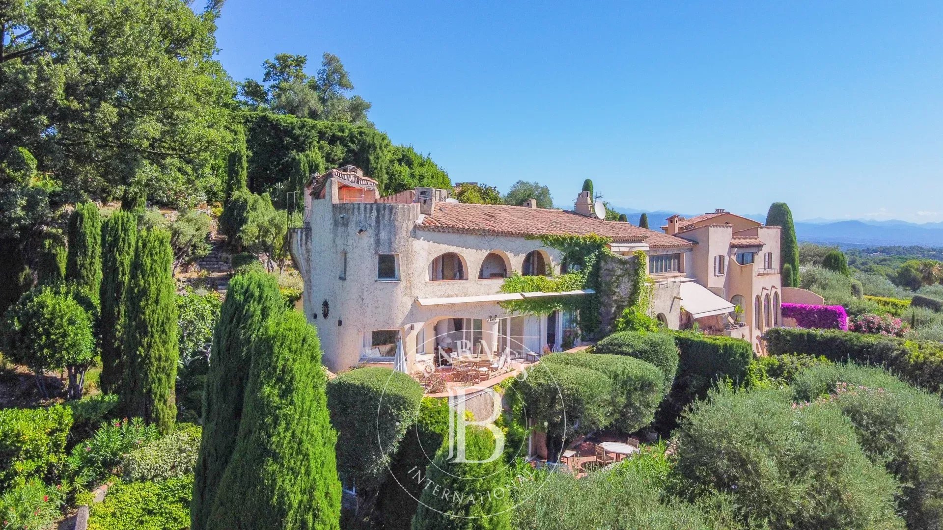 Prestigious Private Estate Castellaras near Valbonne and Mougins