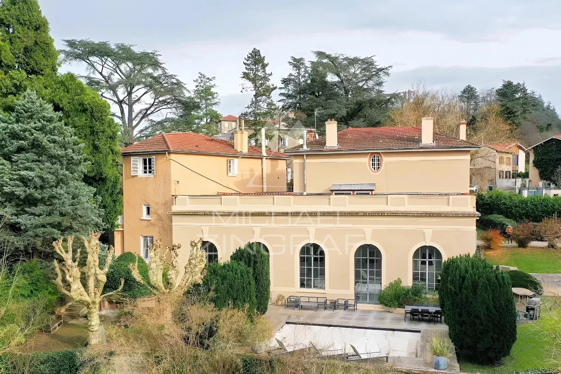 Agence immobilière de 