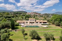 Villa for sale in Chateauneuf-de-Grasse, Cote d'Azur — photo 2 of 7