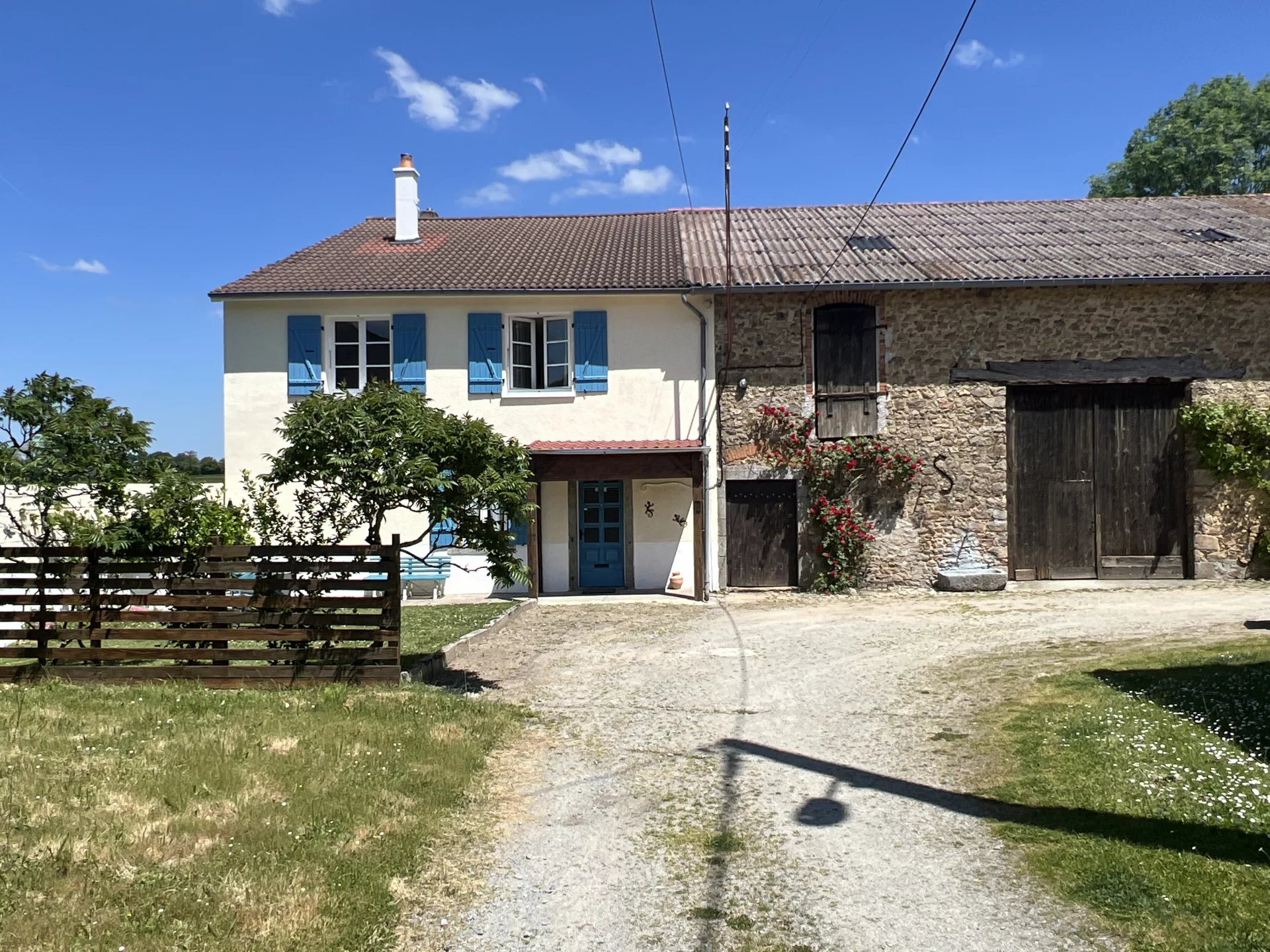 Tucked away in a private location, 4 bedrooms, 3 bathrooms