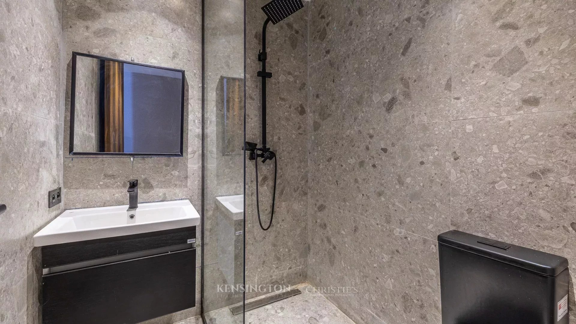 5 Bedroom Villa/Townhouse's Image 40
