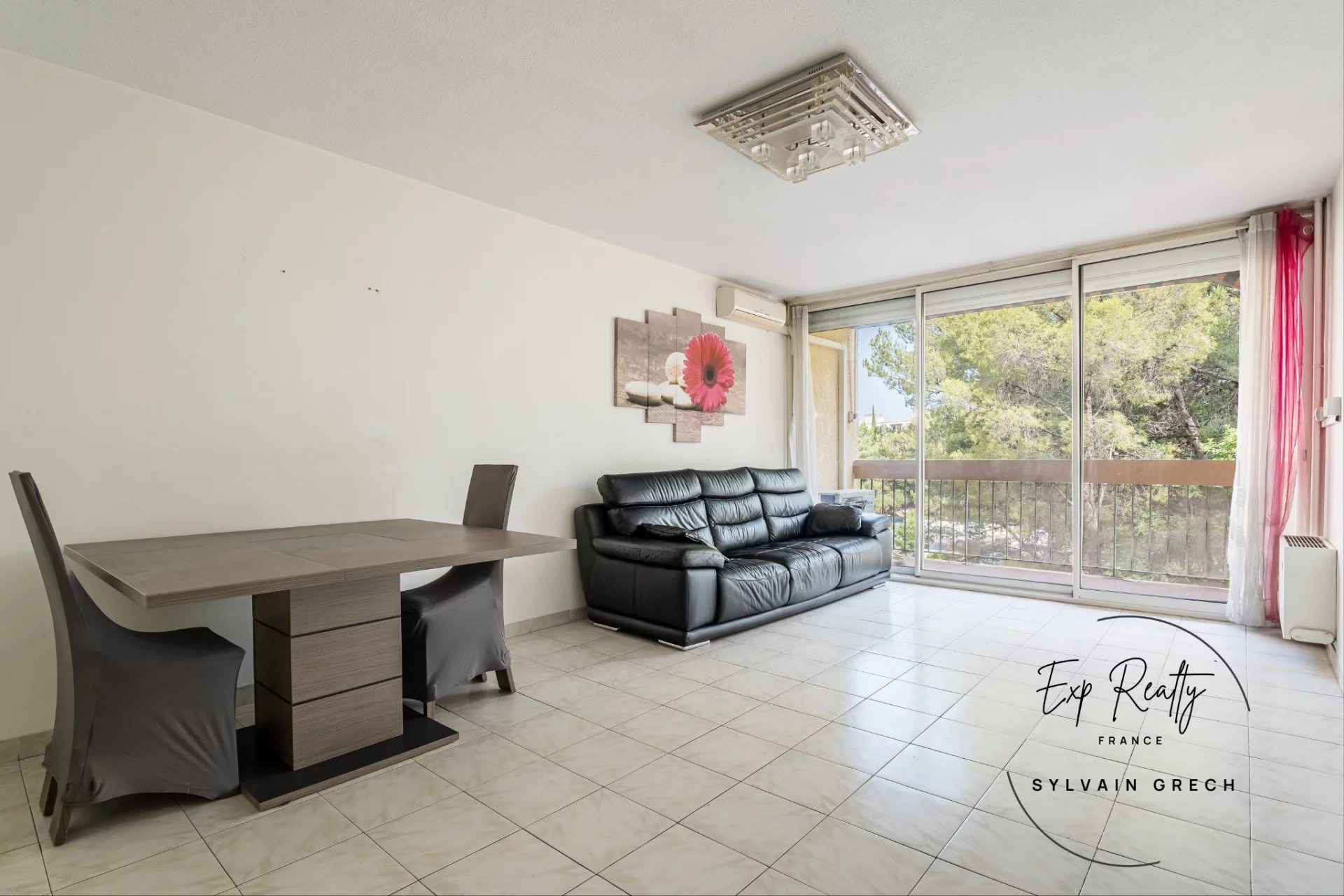appartement T4 80m² avec terasse de 6m²
