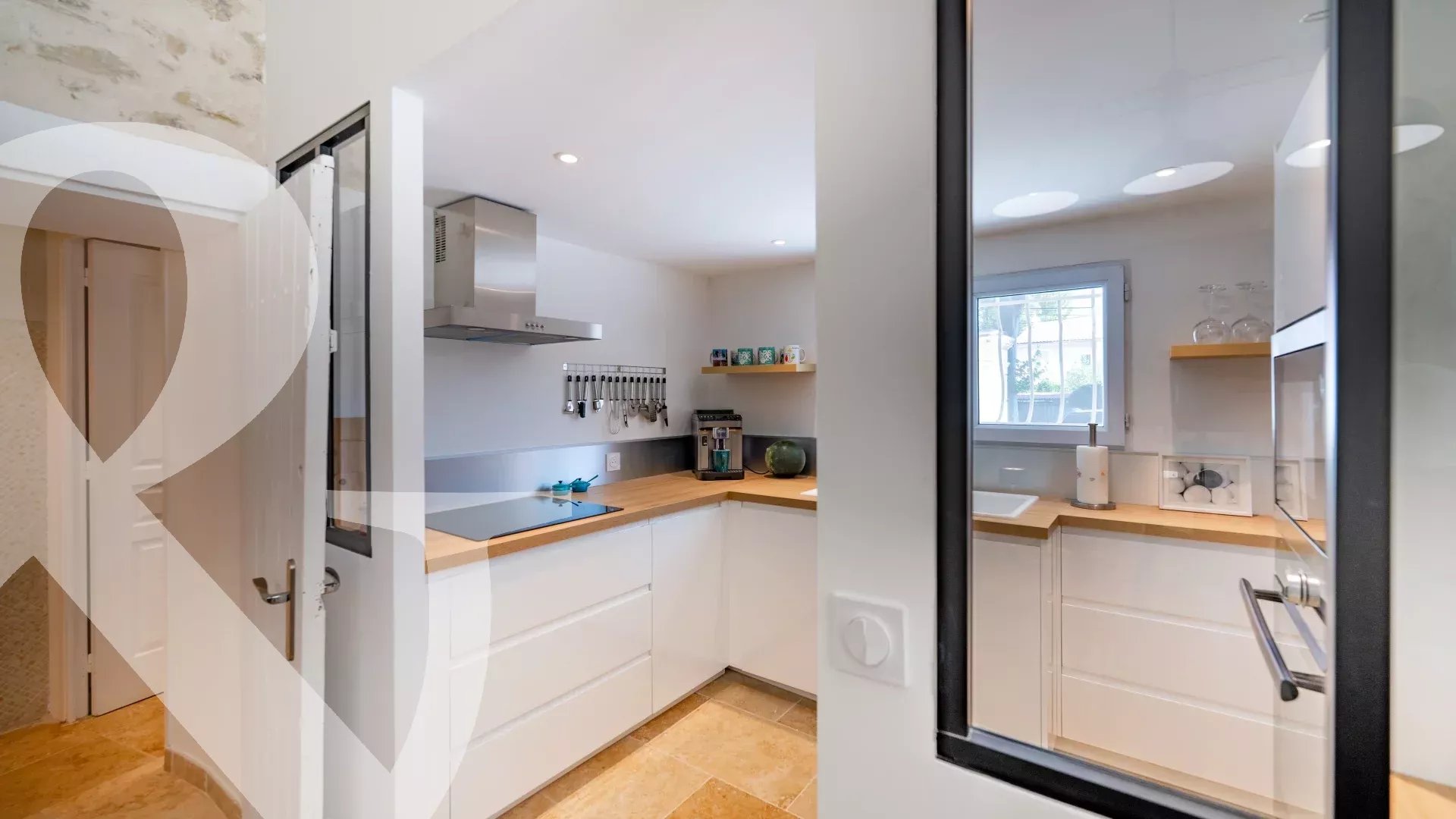 A PIED DU CENTRE VILLE