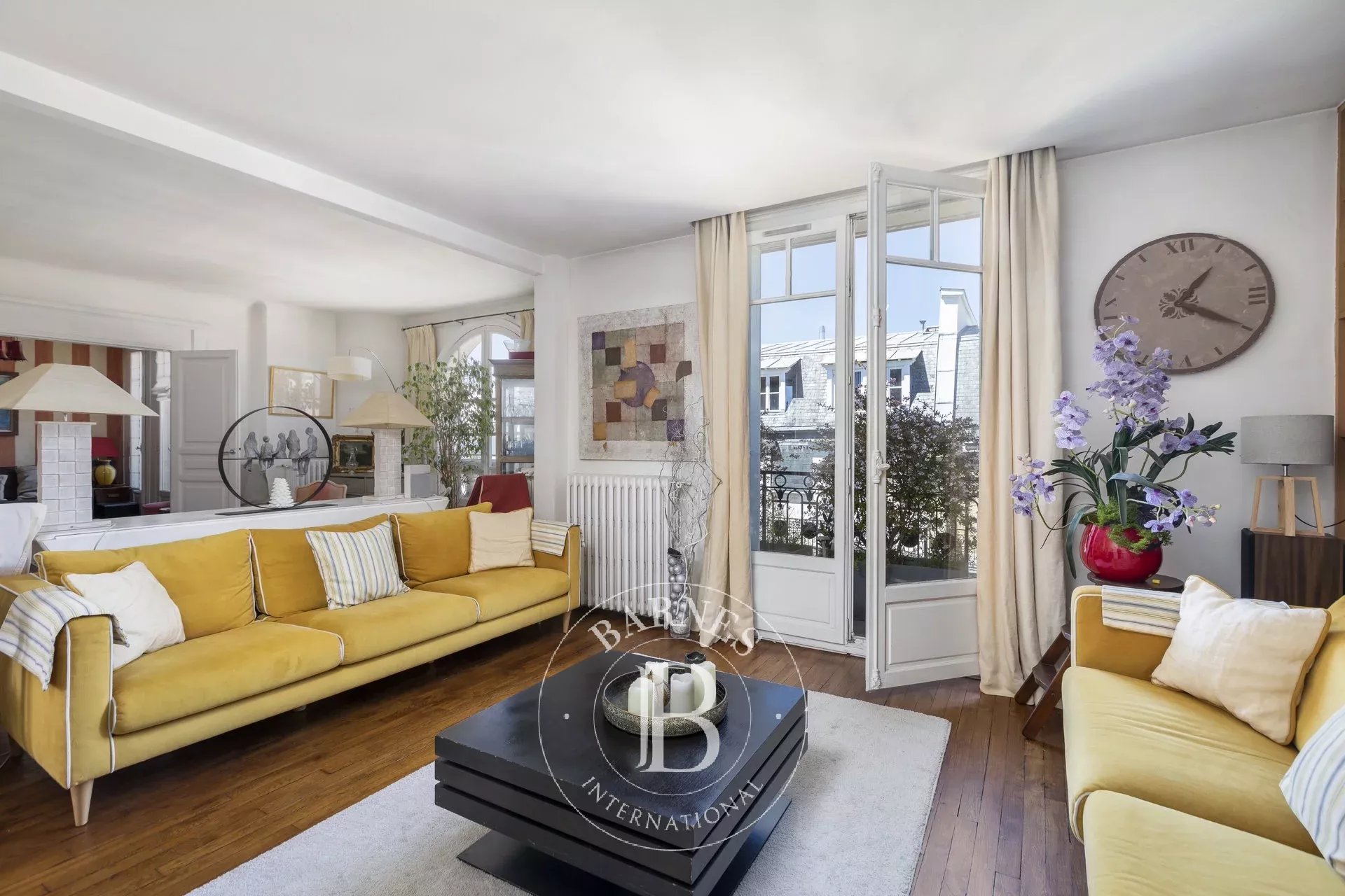 Neuilly - Argenson - Top floor - 4-5 bedroom apartment - Period charm - picture 4