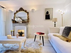 Luxury 3-Bedroom Bourgeois Apartment for Sale in Cannes Banane — photo 7 of 7