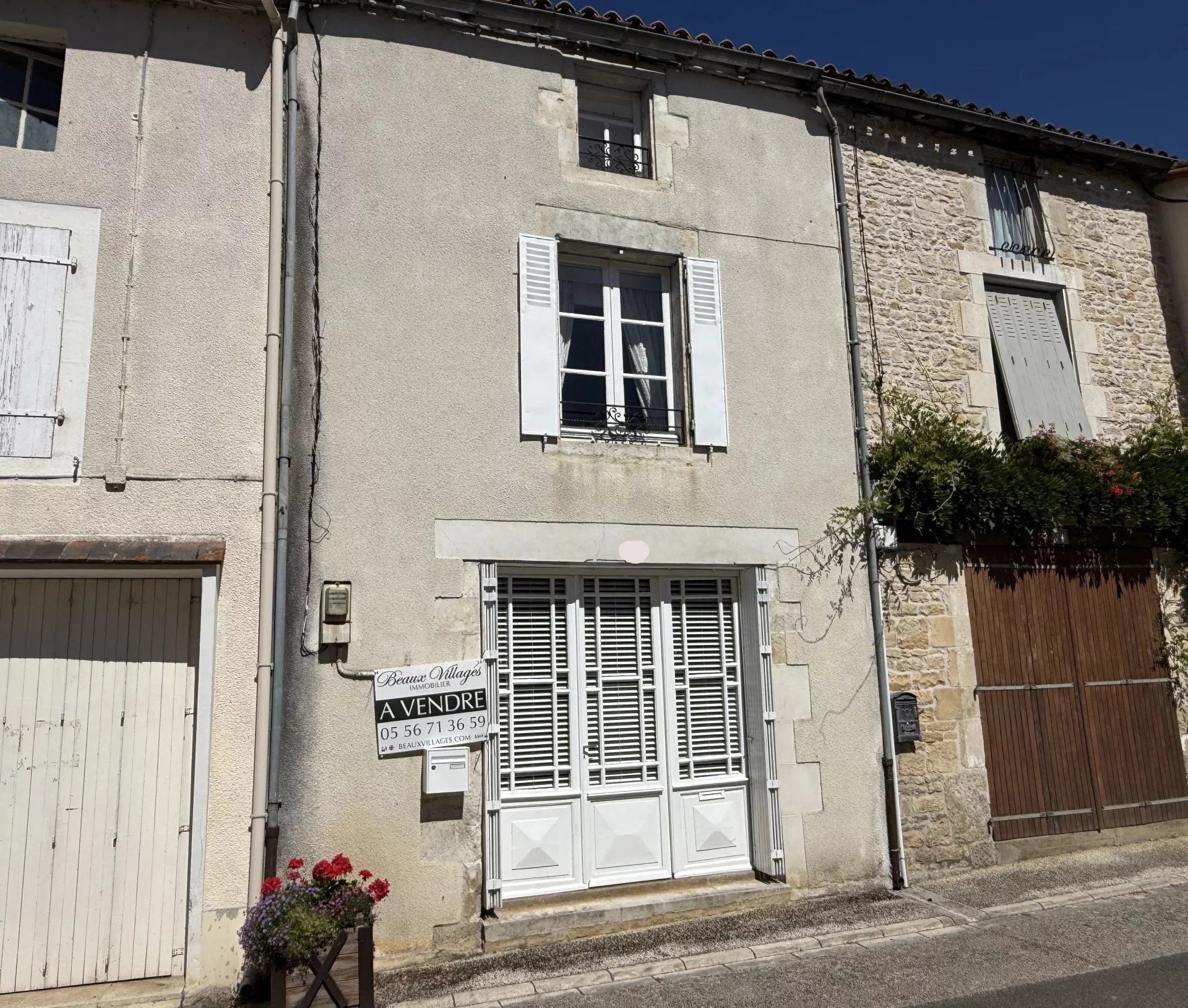 Charmante maison de 2 chambres au cœur de Nanteuil-en-Vallée