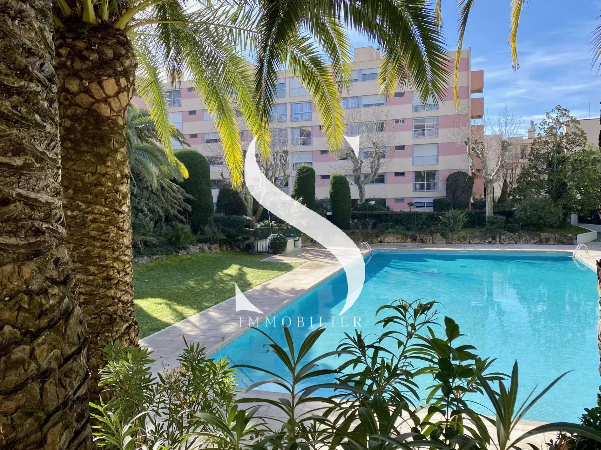 A louer - Vallauris - Appartement meublé 78.78 m² -  bail mobilité (octobre au 30 mai)