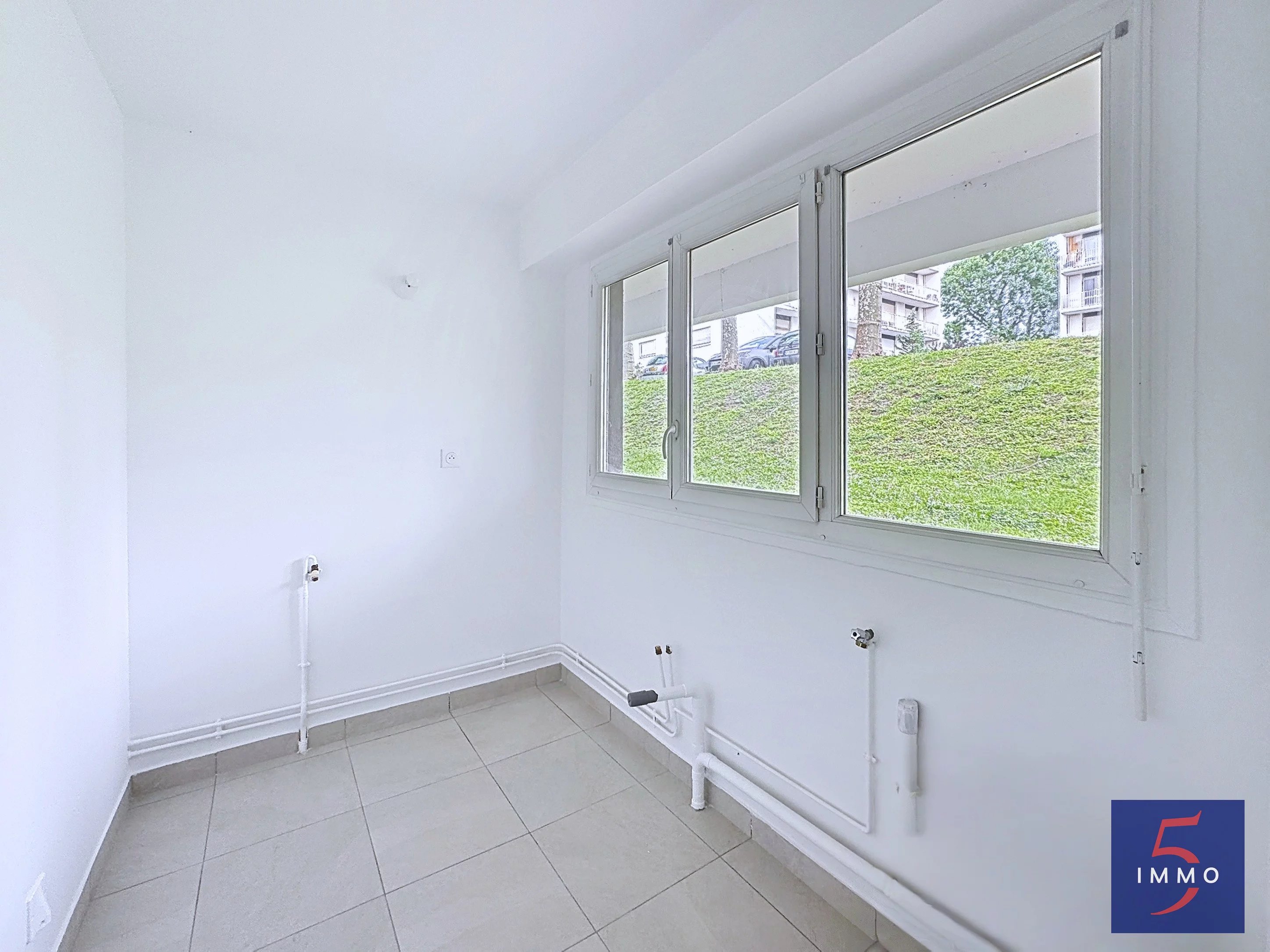 RENTABILITE ET EMPLACEMENT RECHERCHE - Photo 2