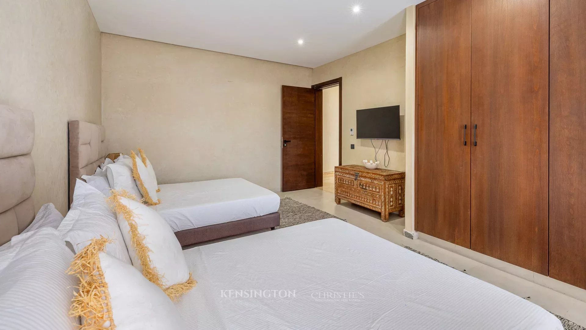 5 Bedroom Villa/Townhouse's Image 30