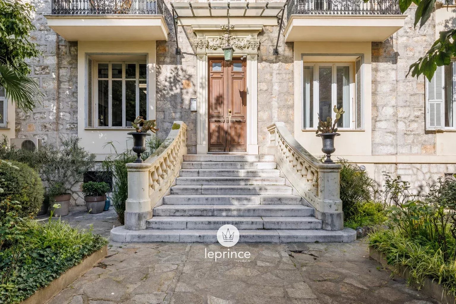 Agence immobilière de 