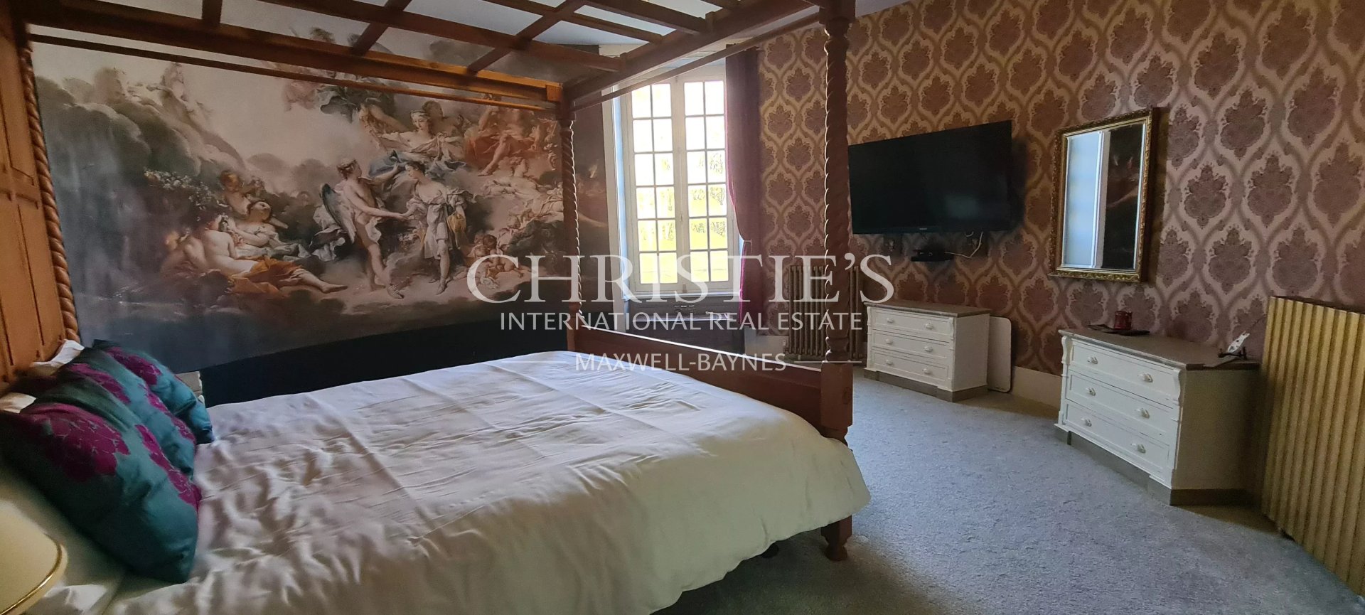 10 Bedroom Chateau's Image 18