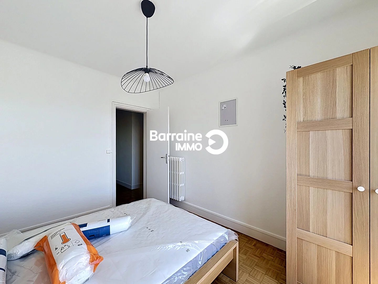 LOCATION MEUBLE BREST APPARTEMENT T5 RÉNOVÉ  AVEC GARAGE  VUE MER