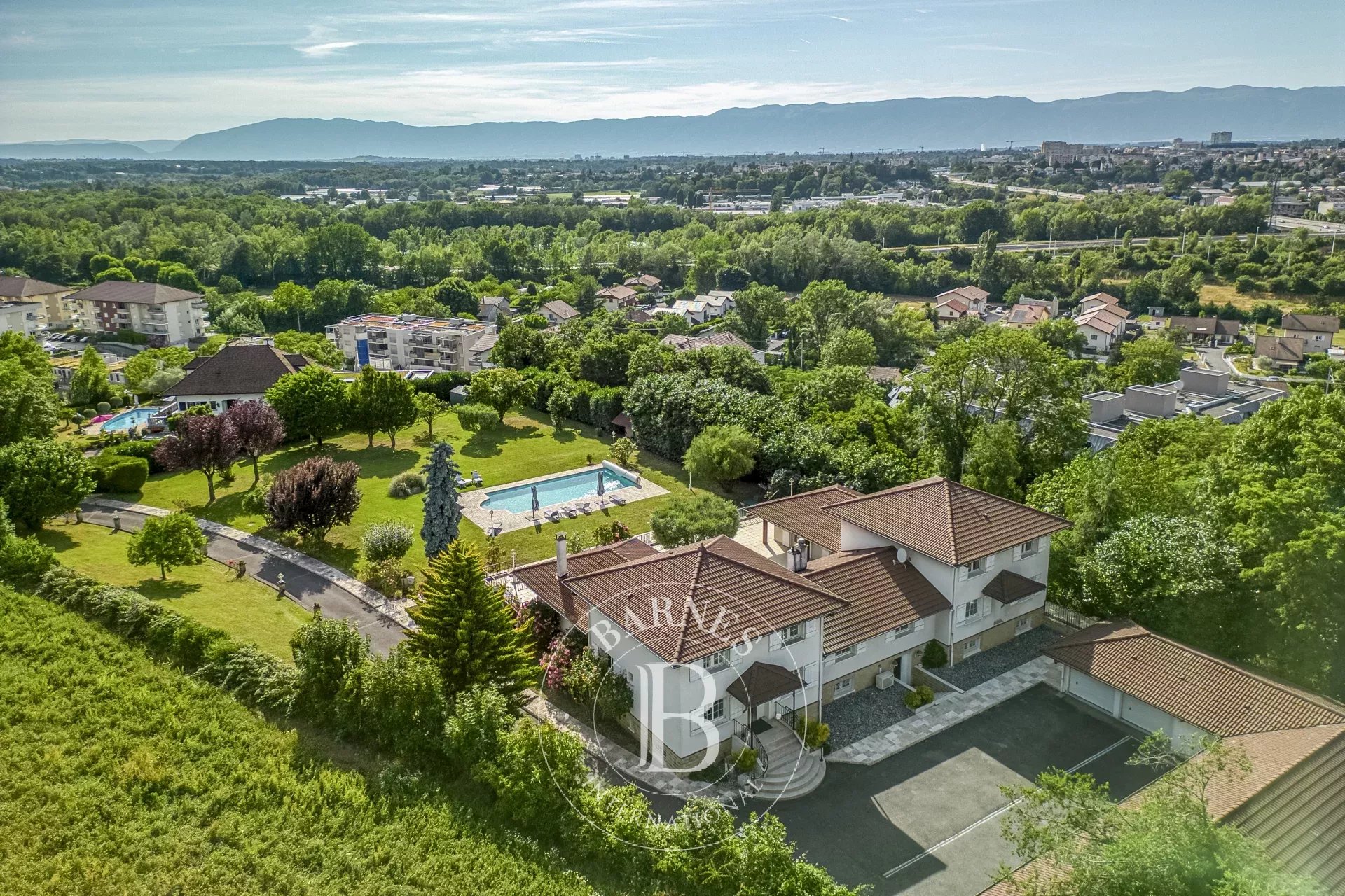 BARNES GENEVOIS - ETREMBIERES - EXCEPTIONAL ESTATE AT THE GATES OF GENEVA - picture 4