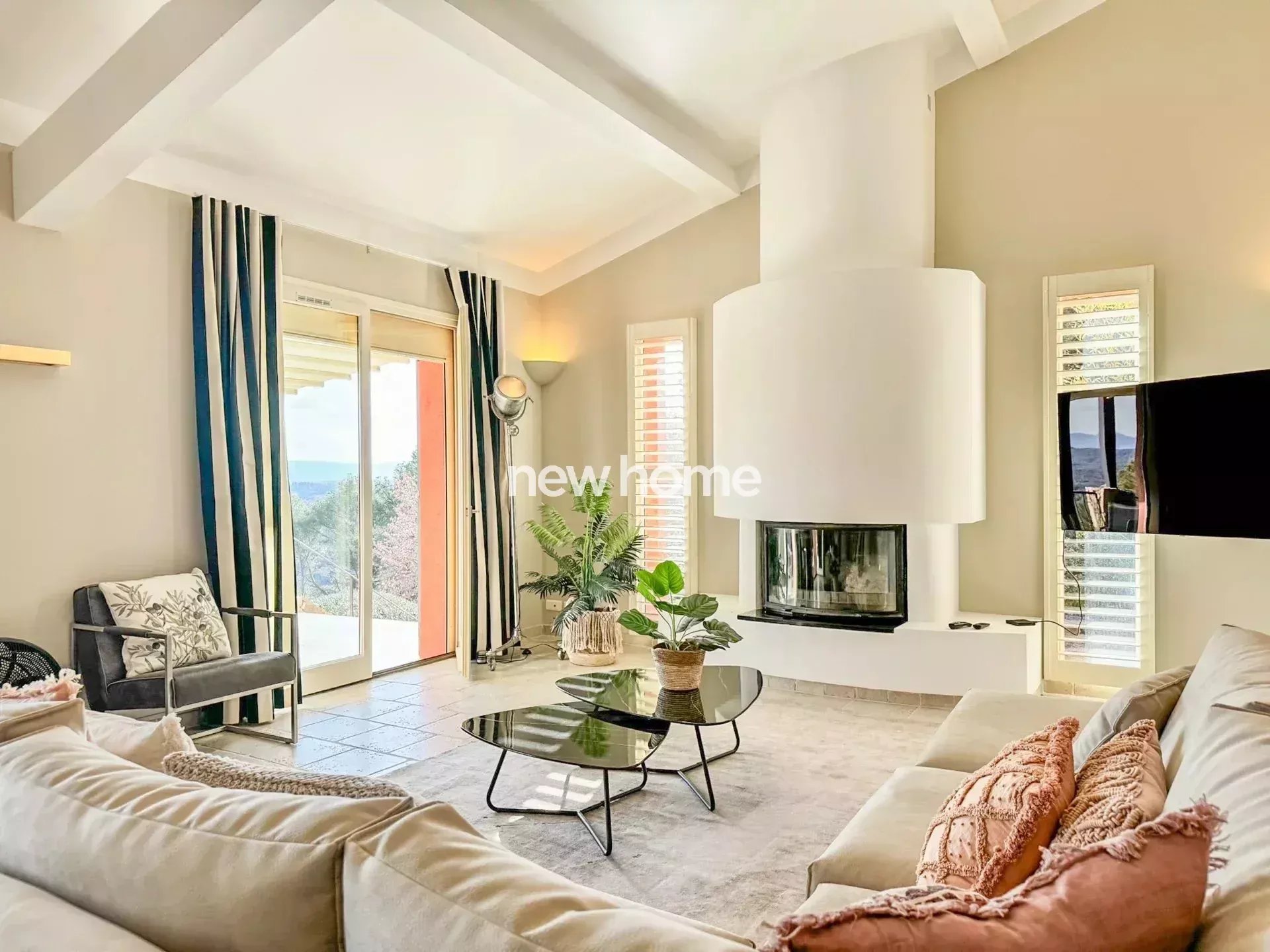 Magnifique villa avec vue panoramique à Lorgues