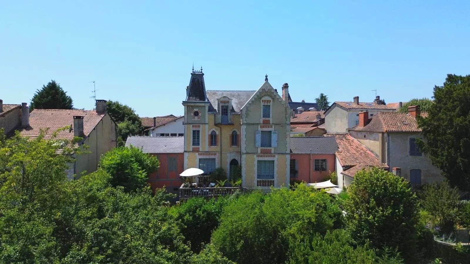 Élégante maison du XIXème siècle au cœur de Mussidan