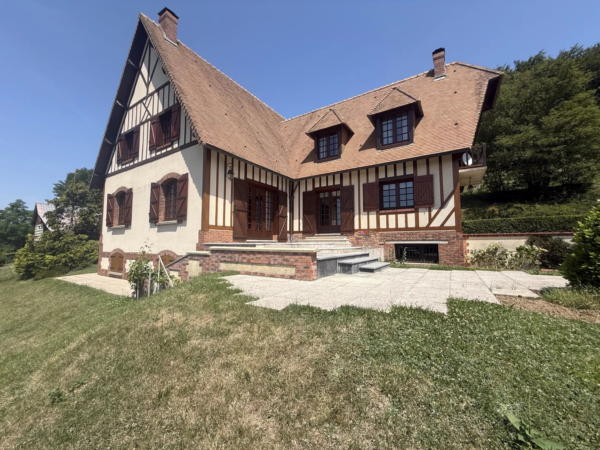 238 m² – 6 chambres