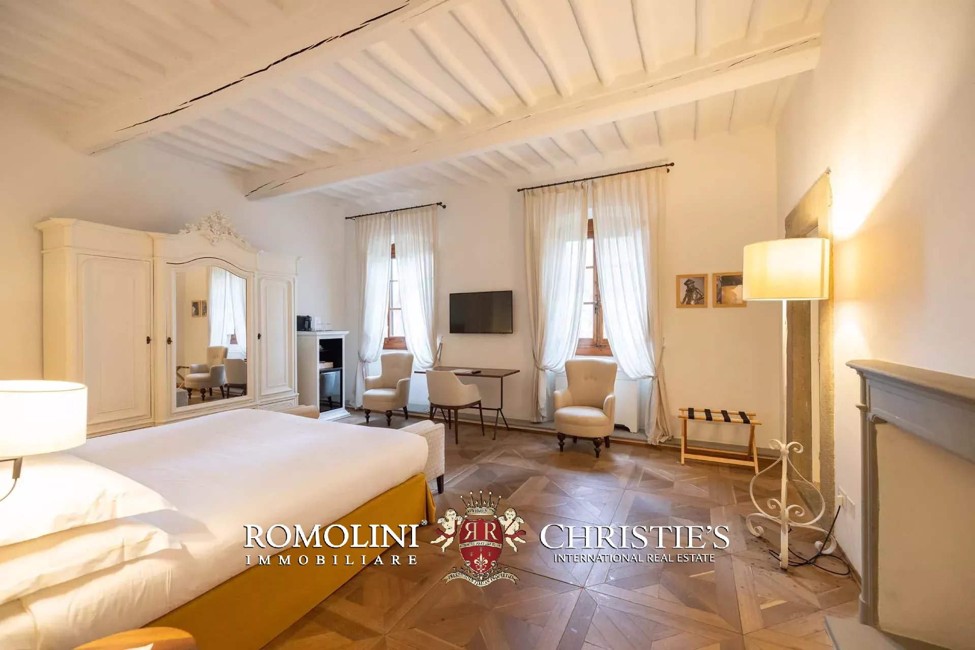 37 Bedroom Villa/Townhouse's Image 49