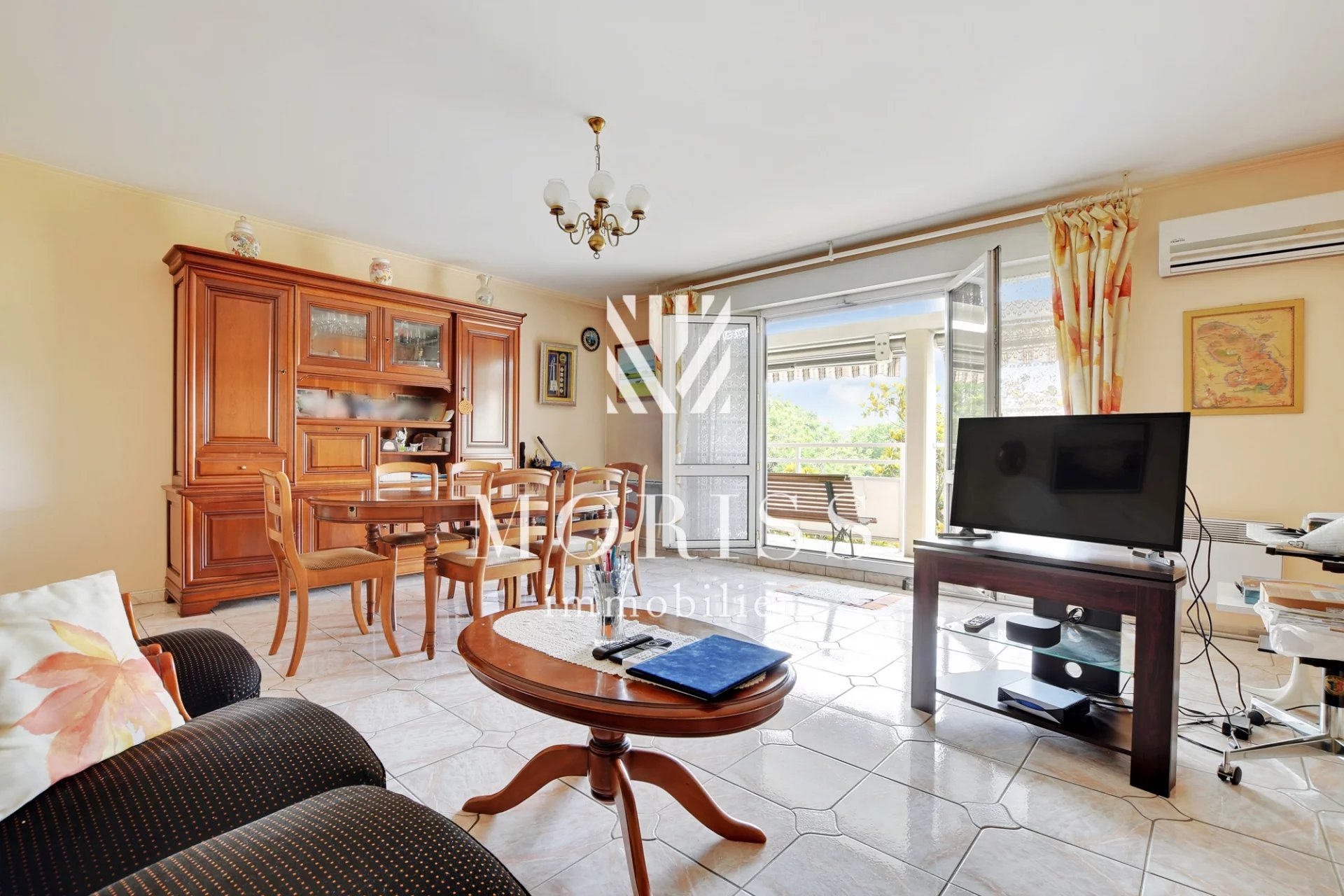 APPARTEMENT 4 PIÈCES / TRAVERSANT / BALCON / VUE DÉGAGÉE - Image Array