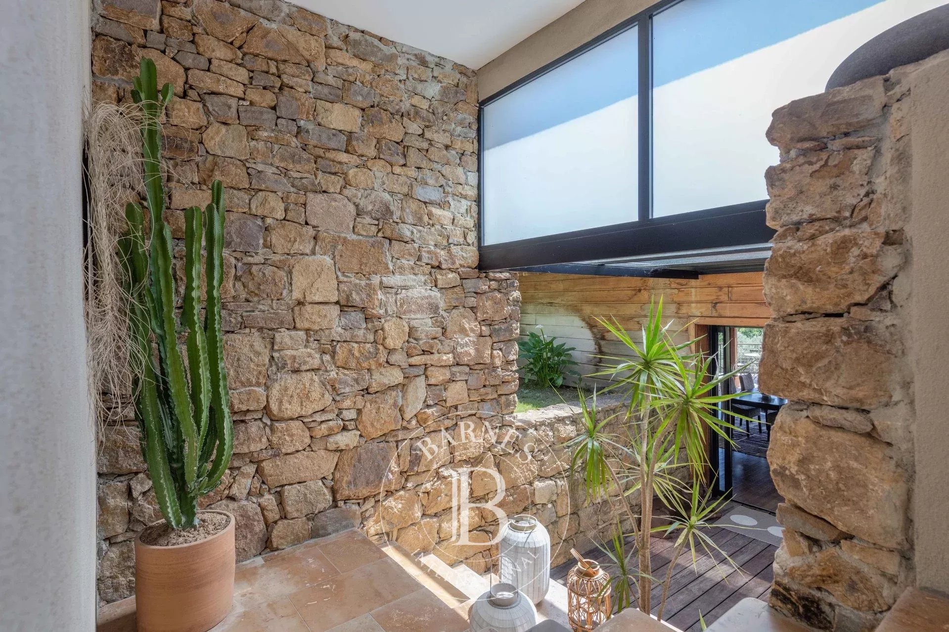 Ev Évenos - picture 11