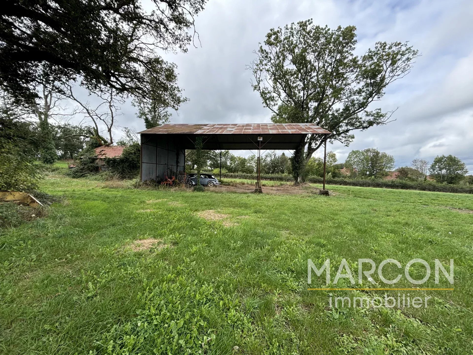 SALE HOUSE AREA CHAMBON-SUR-VOUEIZE