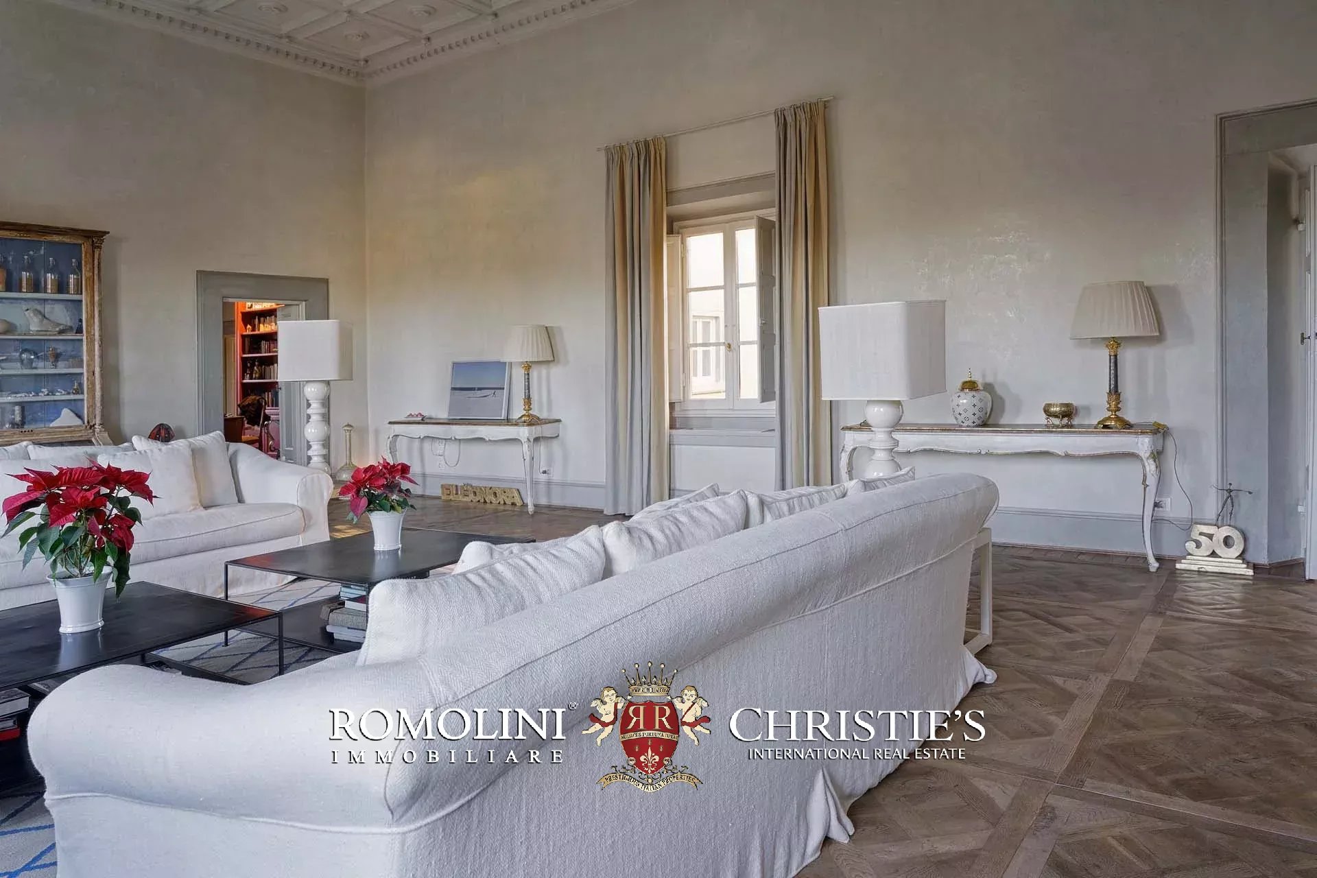 15 Bedroom Villa/Townhouse's Image 6