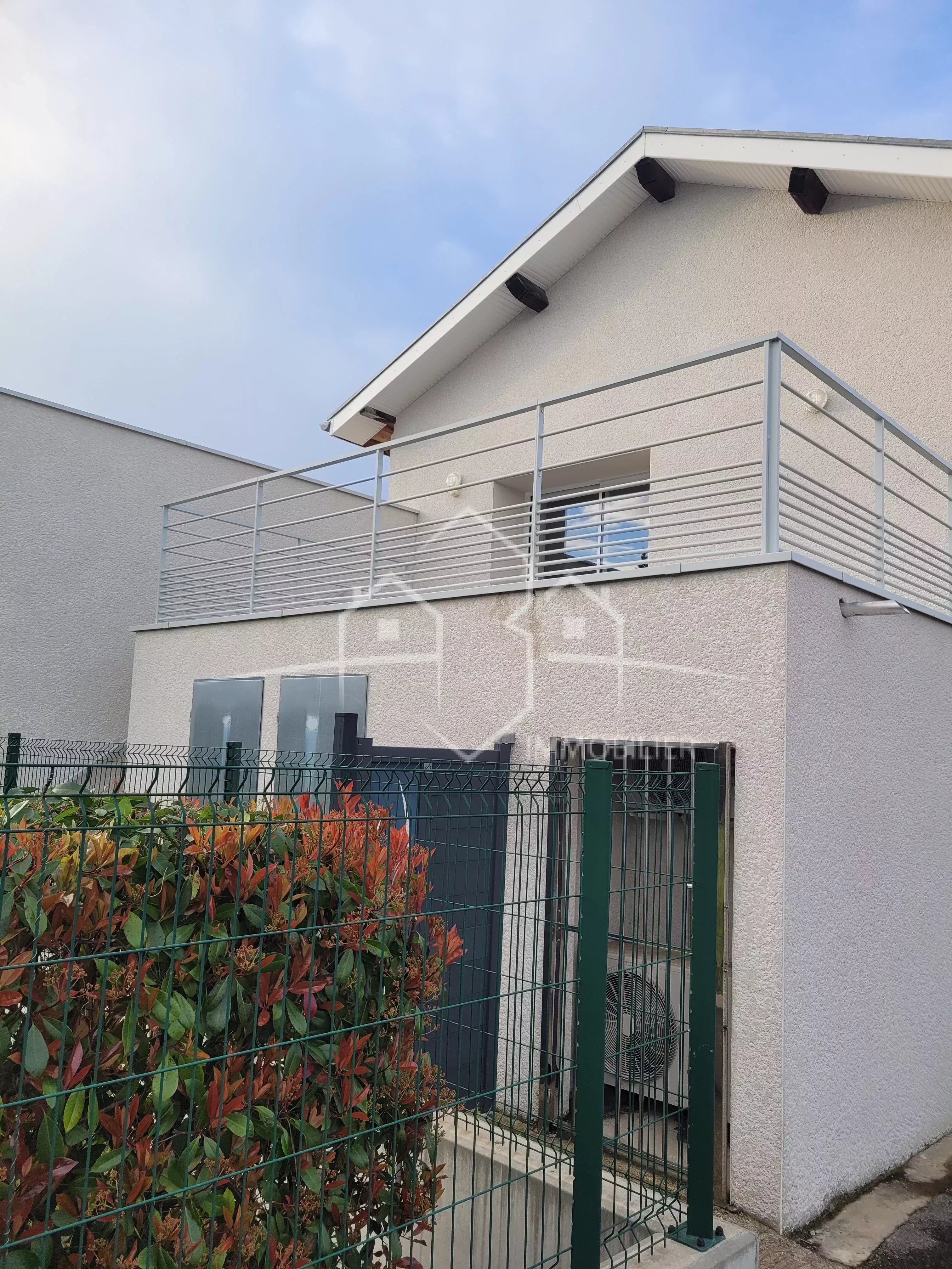 Location Appartement - Faramans Location Appartement - Faramans