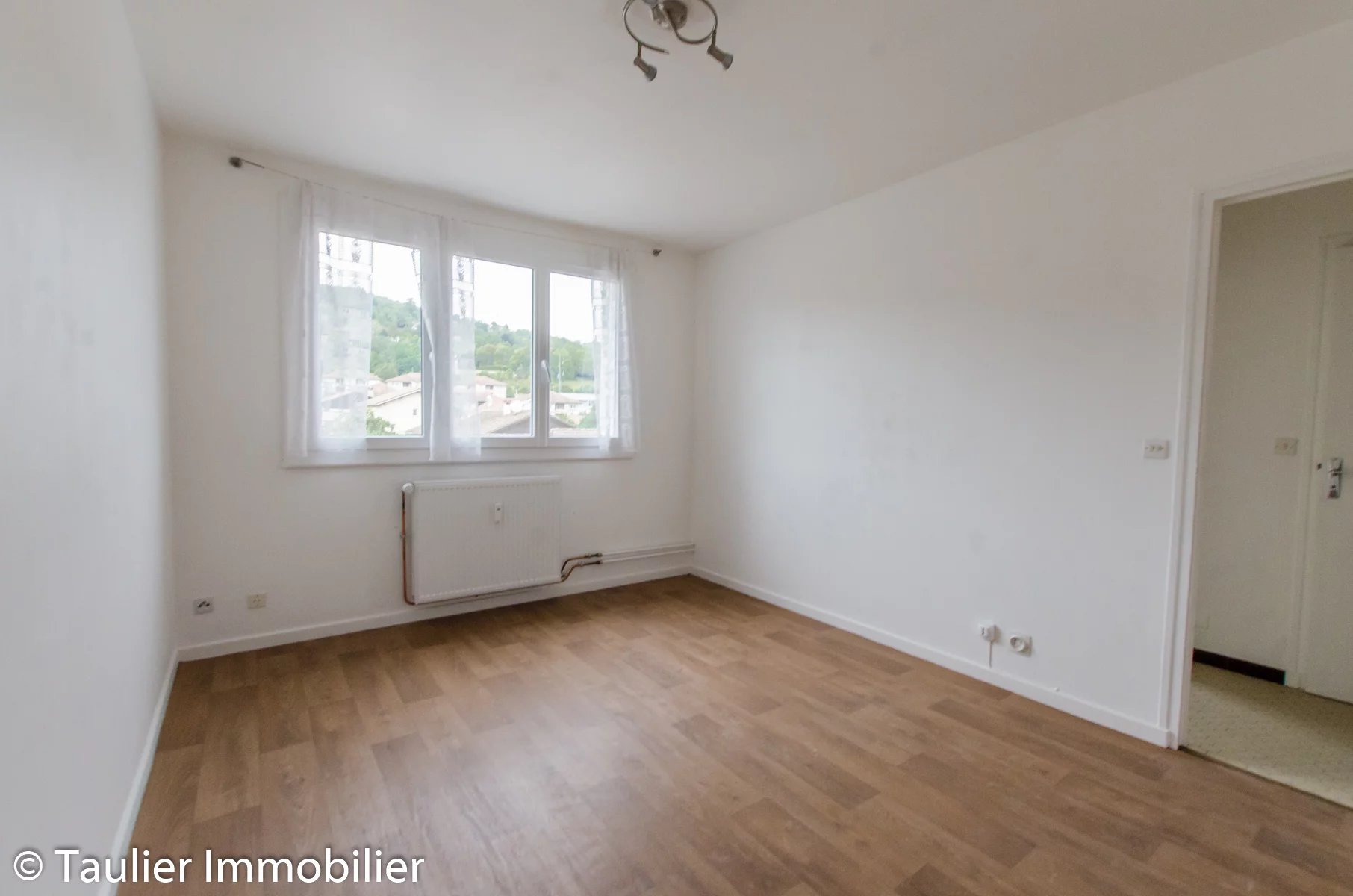 Appartement Saint-marcellin 1 piece(s) 27 m2