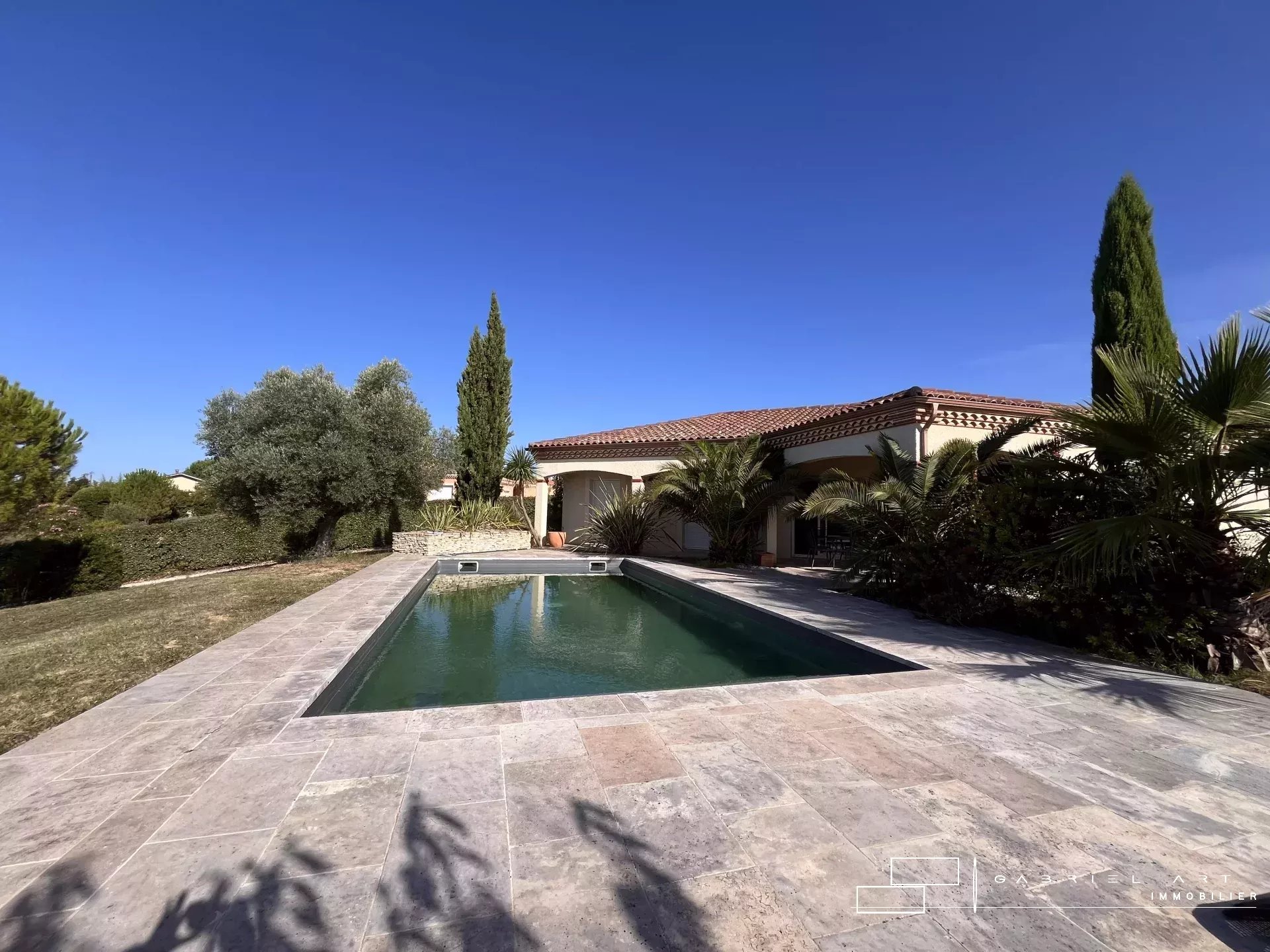 Agence immobilière de 