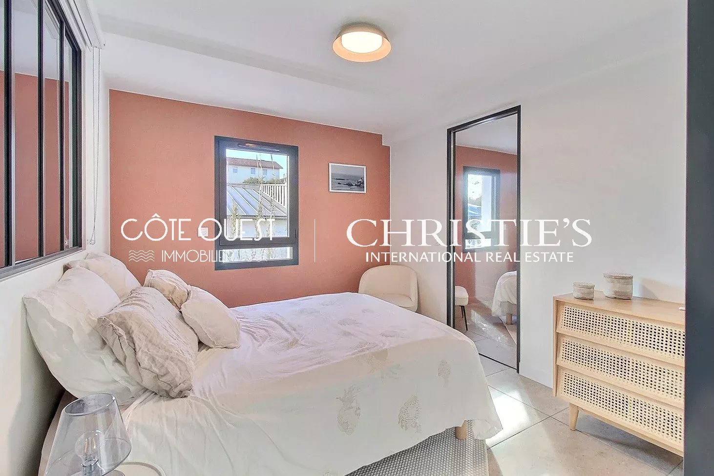 2 Bedroom Apartment/Flat's Image 5