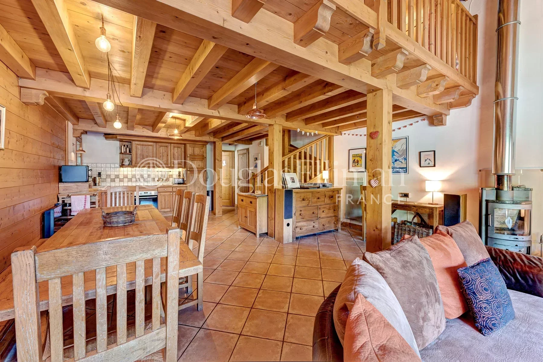 CHAMONIX – Chalet de 4 chambres en bas des pistes - Image nᵒ2